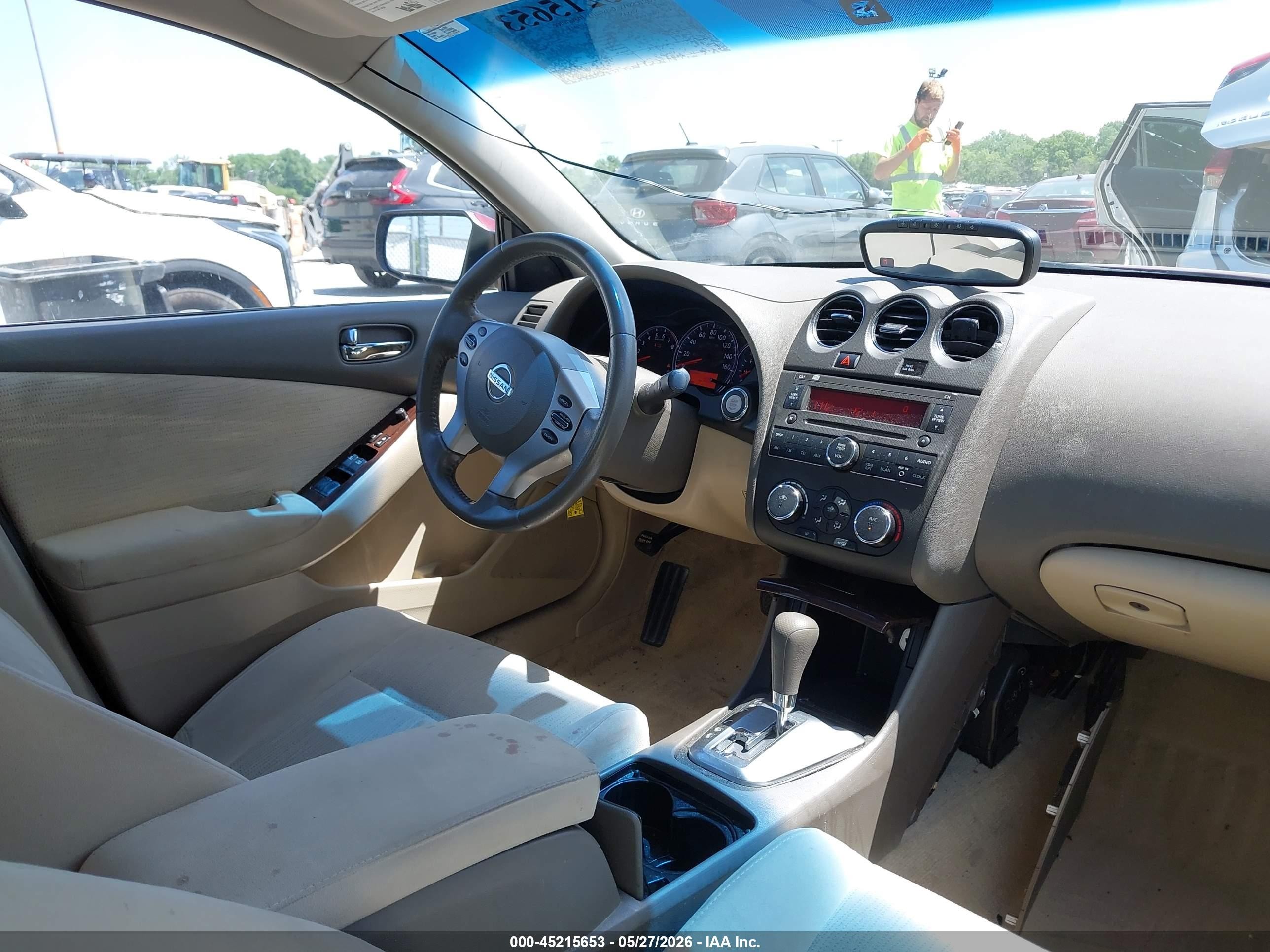 2011 Nissan Altima 2.5 S Burgundy vin: 1N4AL2APXBC168898
