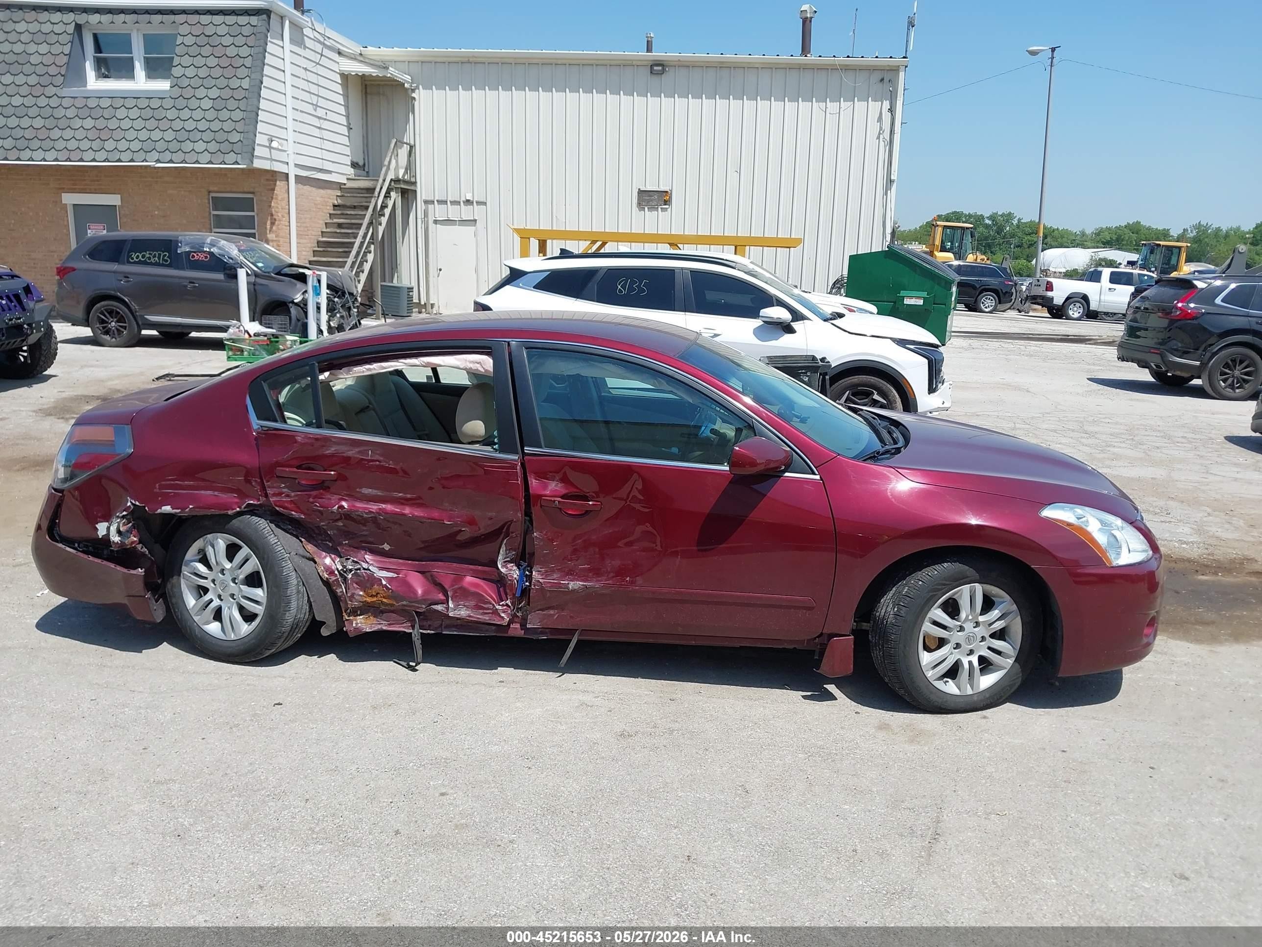 2011 Nissan Altima 2.5 S Burgundy vin: 1N4AL2APXBC168898