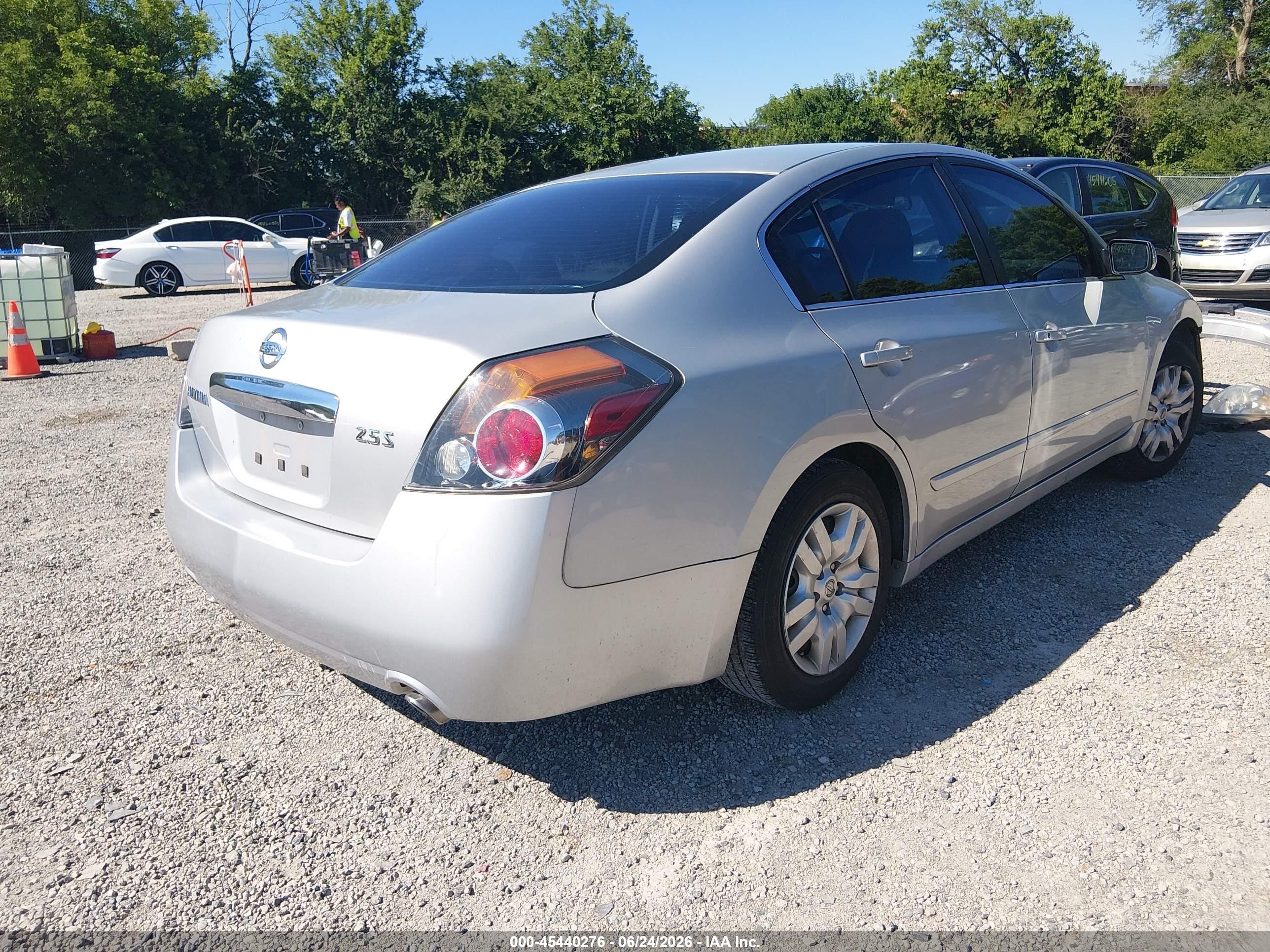 2011 Nissan Altima 2.5 S Silver vin: 1N4AL2APXBN444453