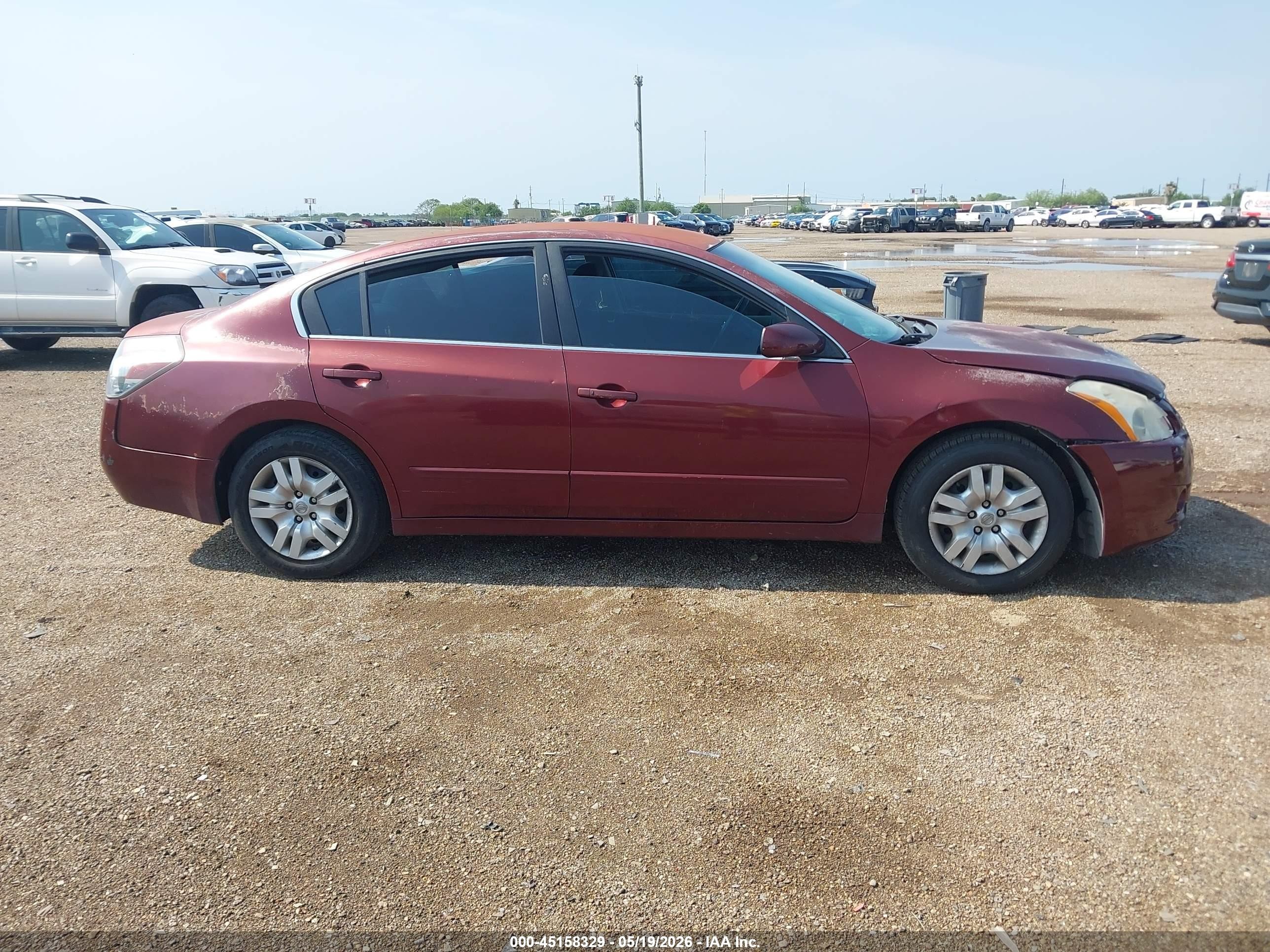 2011 Nissan Altima 2.5 S Burgundy vin: 1N4AL2APXBN456179