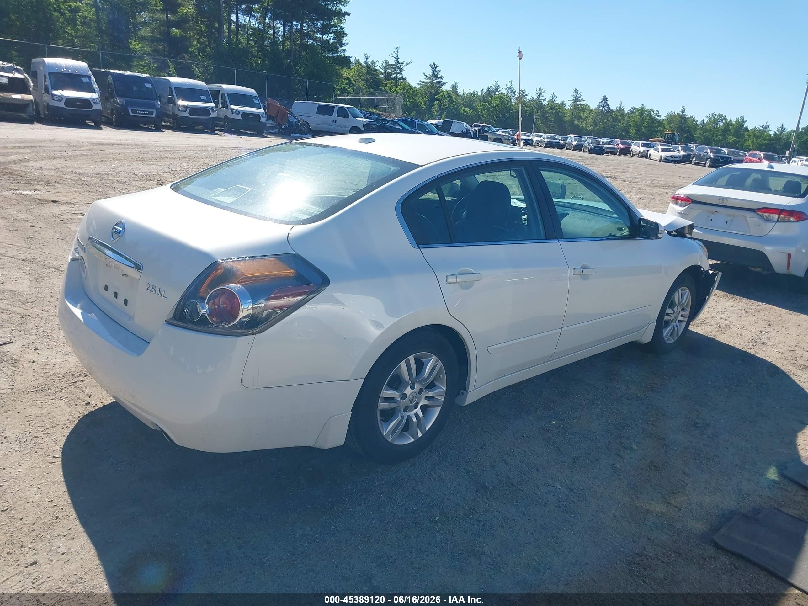 2011 Nissan Altima 2.5 S White vin: 1N4AL2APXBN508779