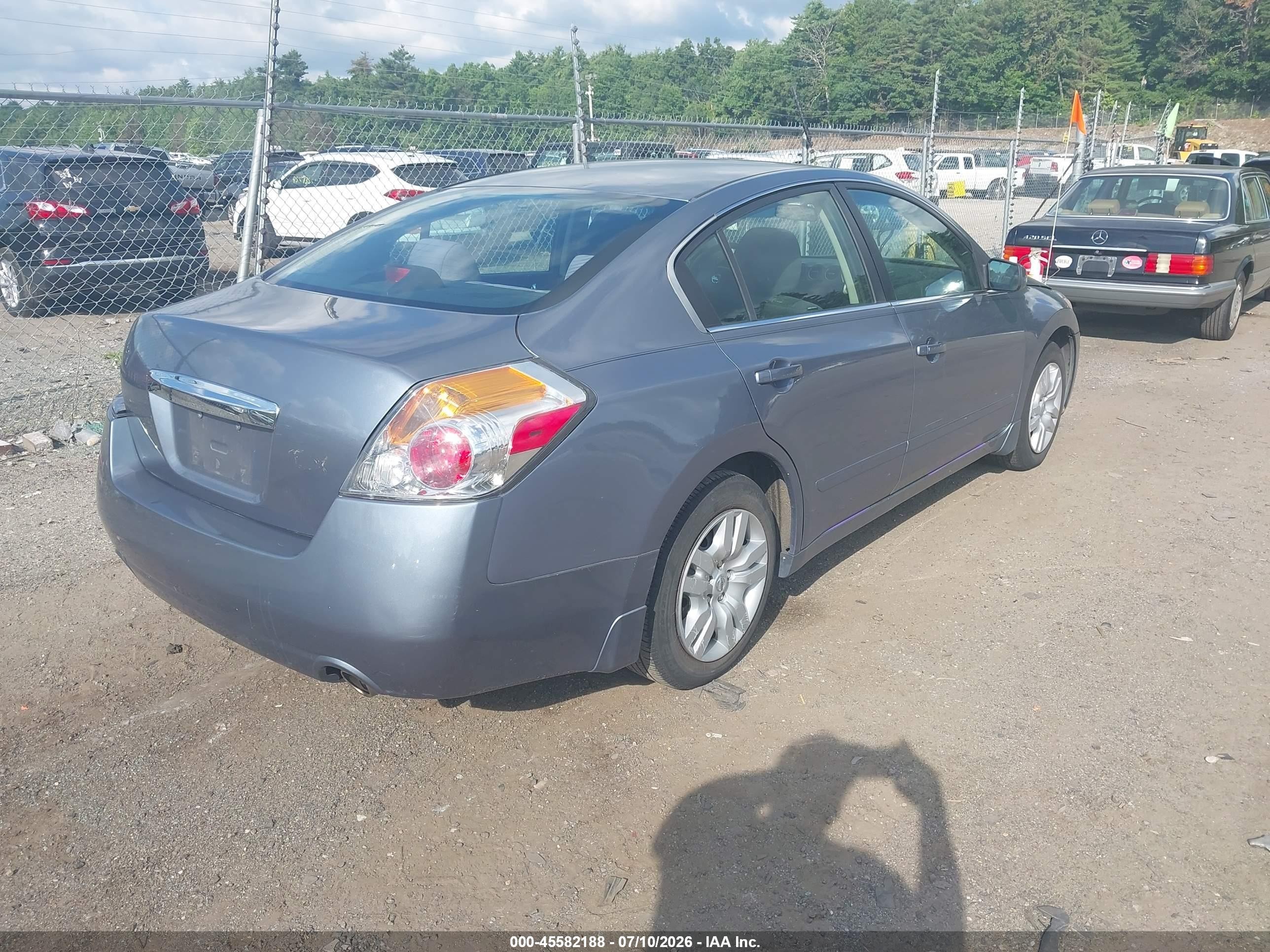 2011 Nissan Altima 2.5 S Silver vin: 1N4AL2APXBN512783
