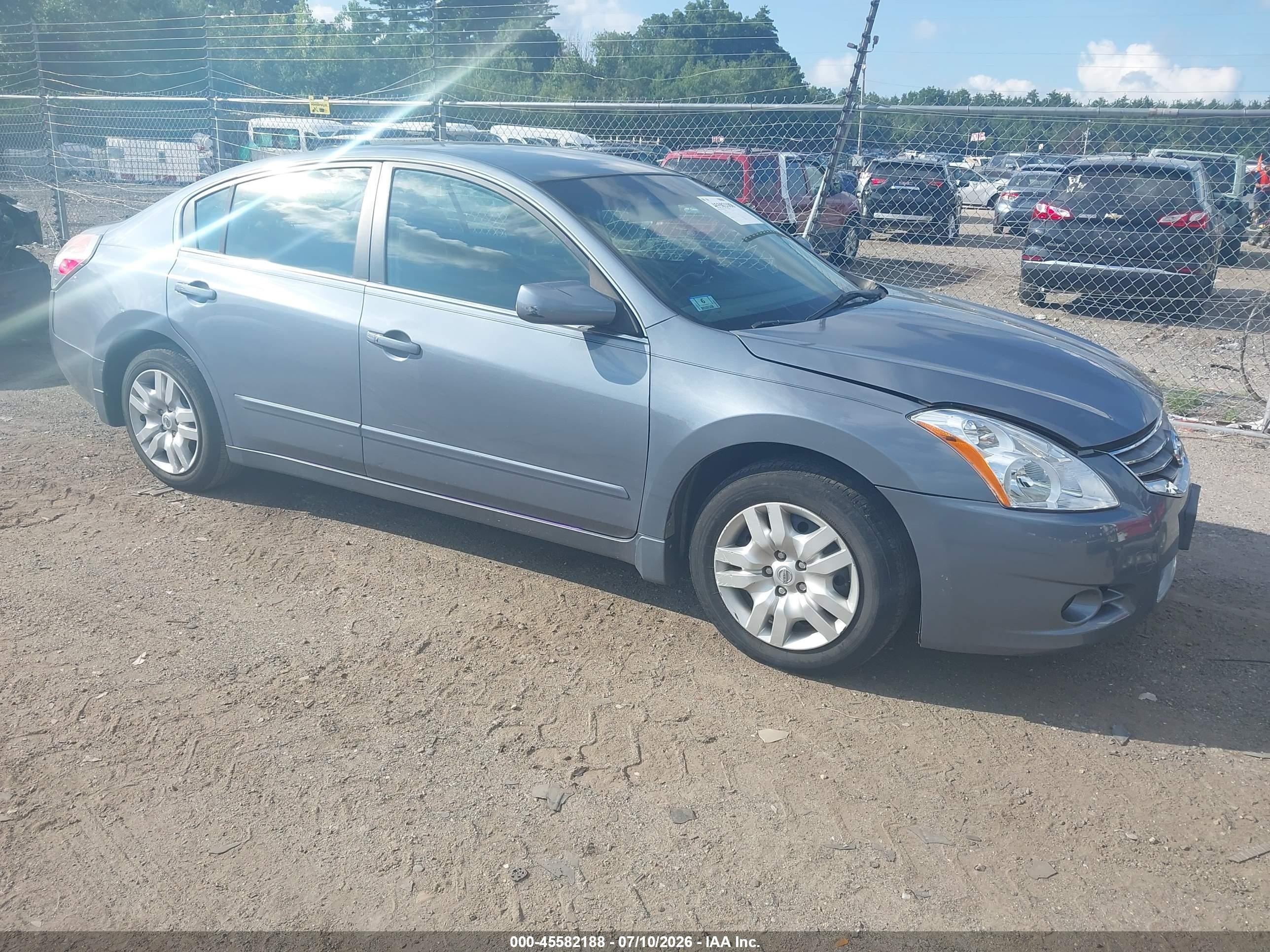 2011 Nissan Altima 2.5 S Silver vin: 1N4AL2APXBN512783