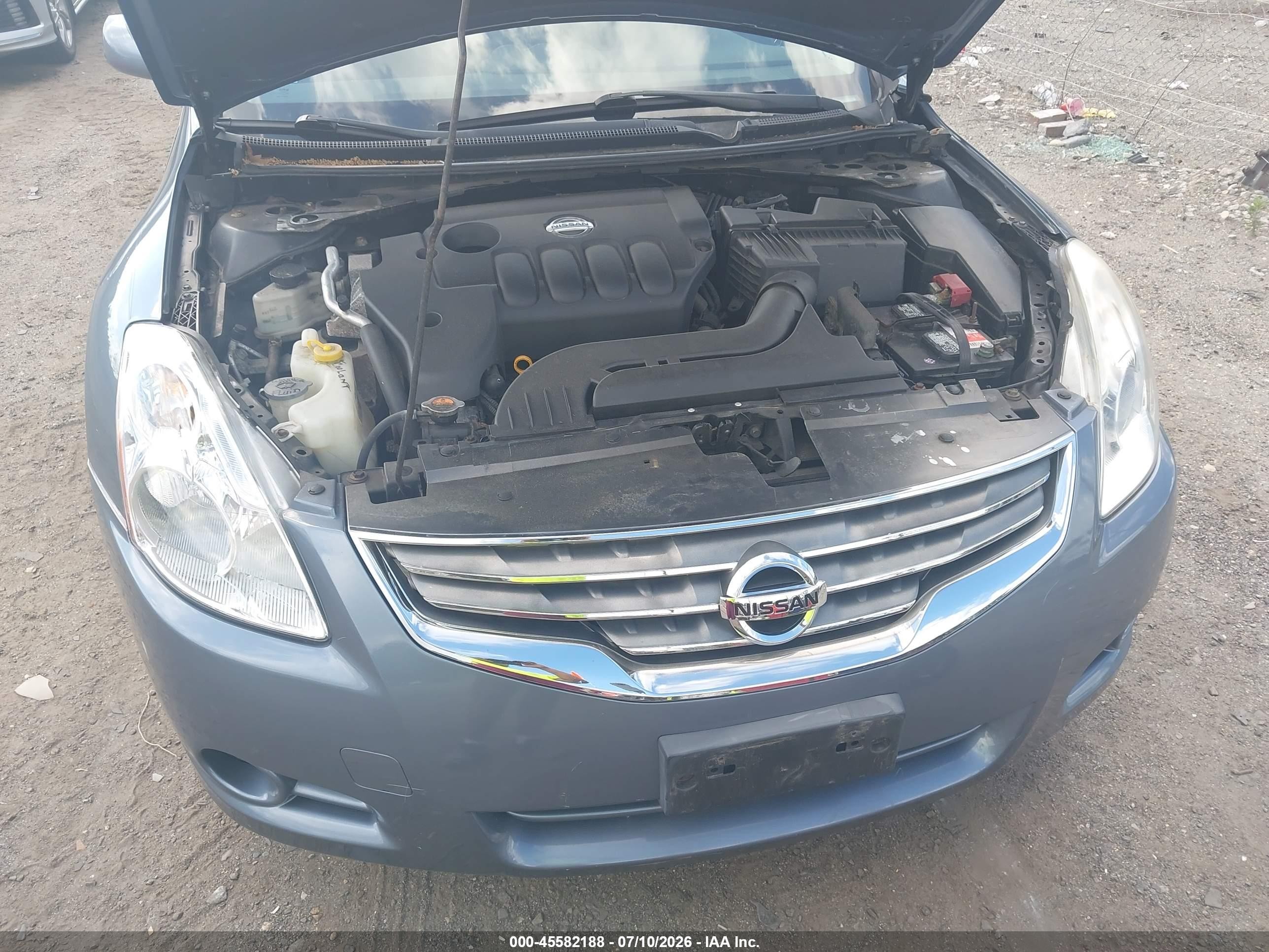 2011 Nissan Altima 2.5 S Silver vin: 1N4AL2APXBN512783