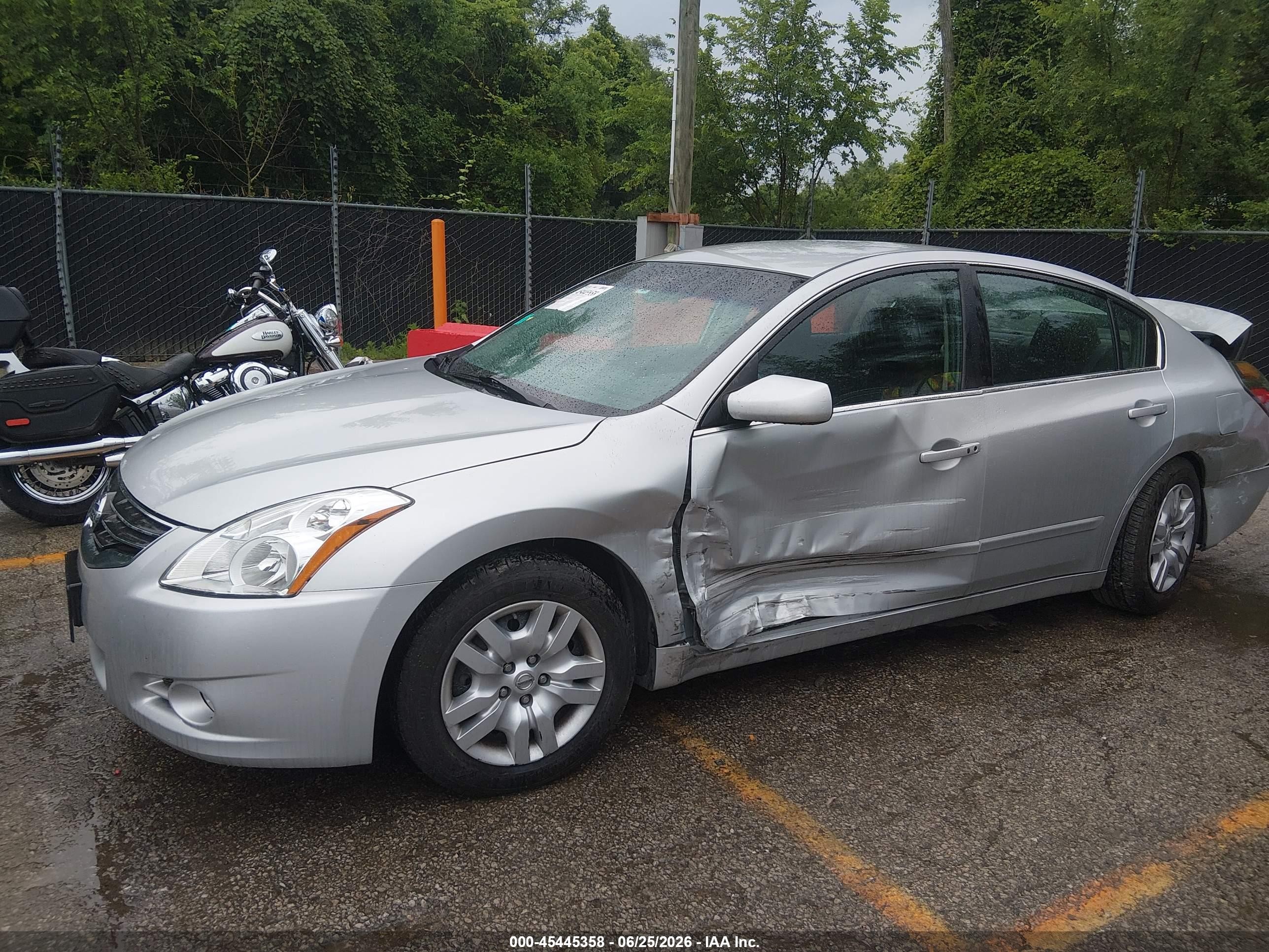 2012 Nissan Altima 2.5 S Silver vin: 1N4AL2APXCC162164