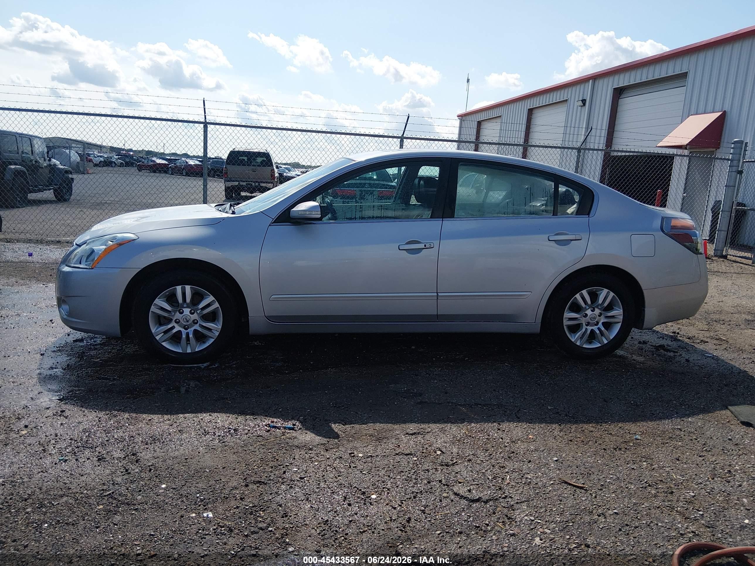 2012 Nissan Altima 2.5 S Silver vin: 1N4AL2APXCN409932