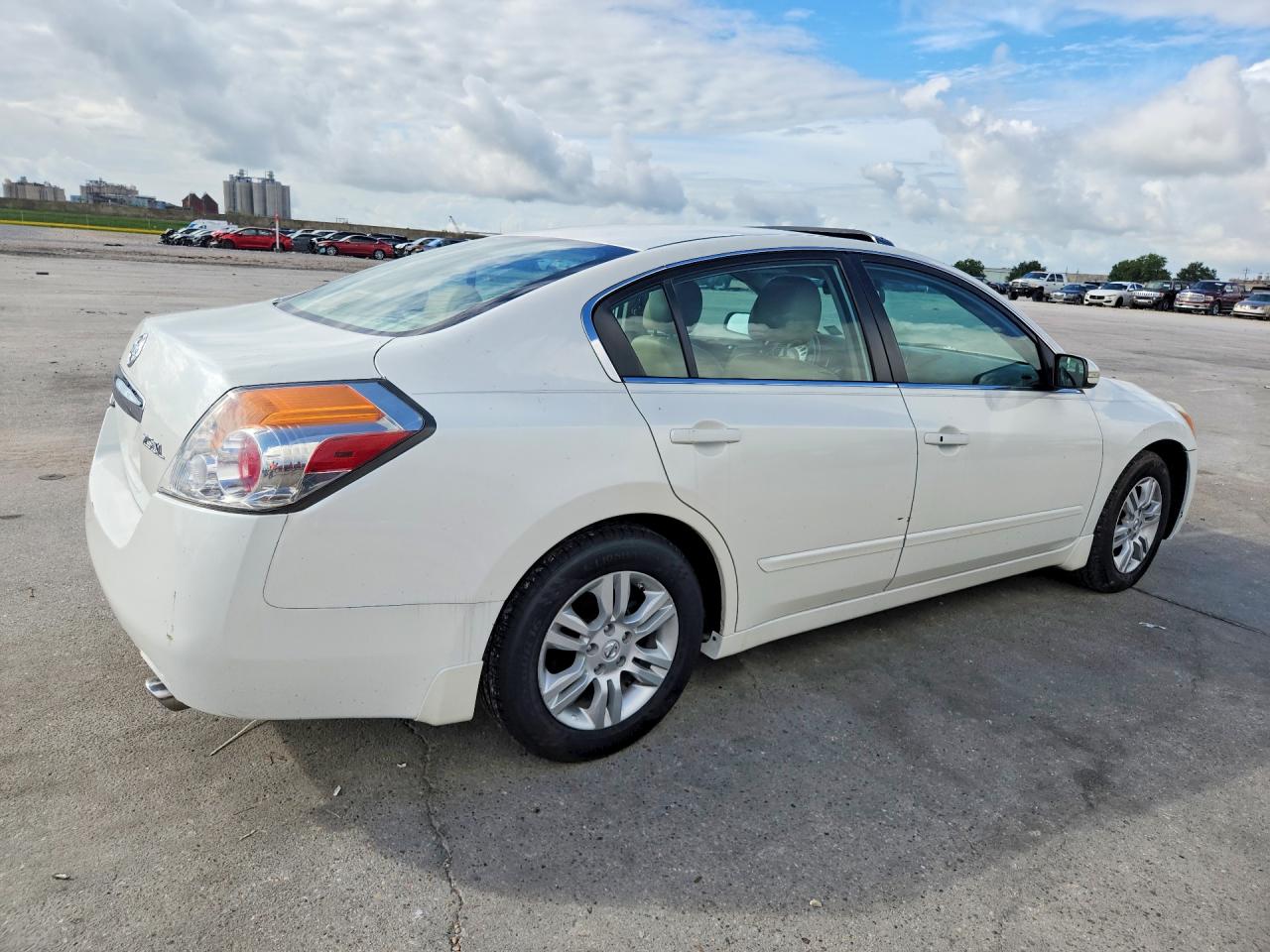 2012 Nissan Altima 2.5 White vin: 1N4AL2APXCN512249