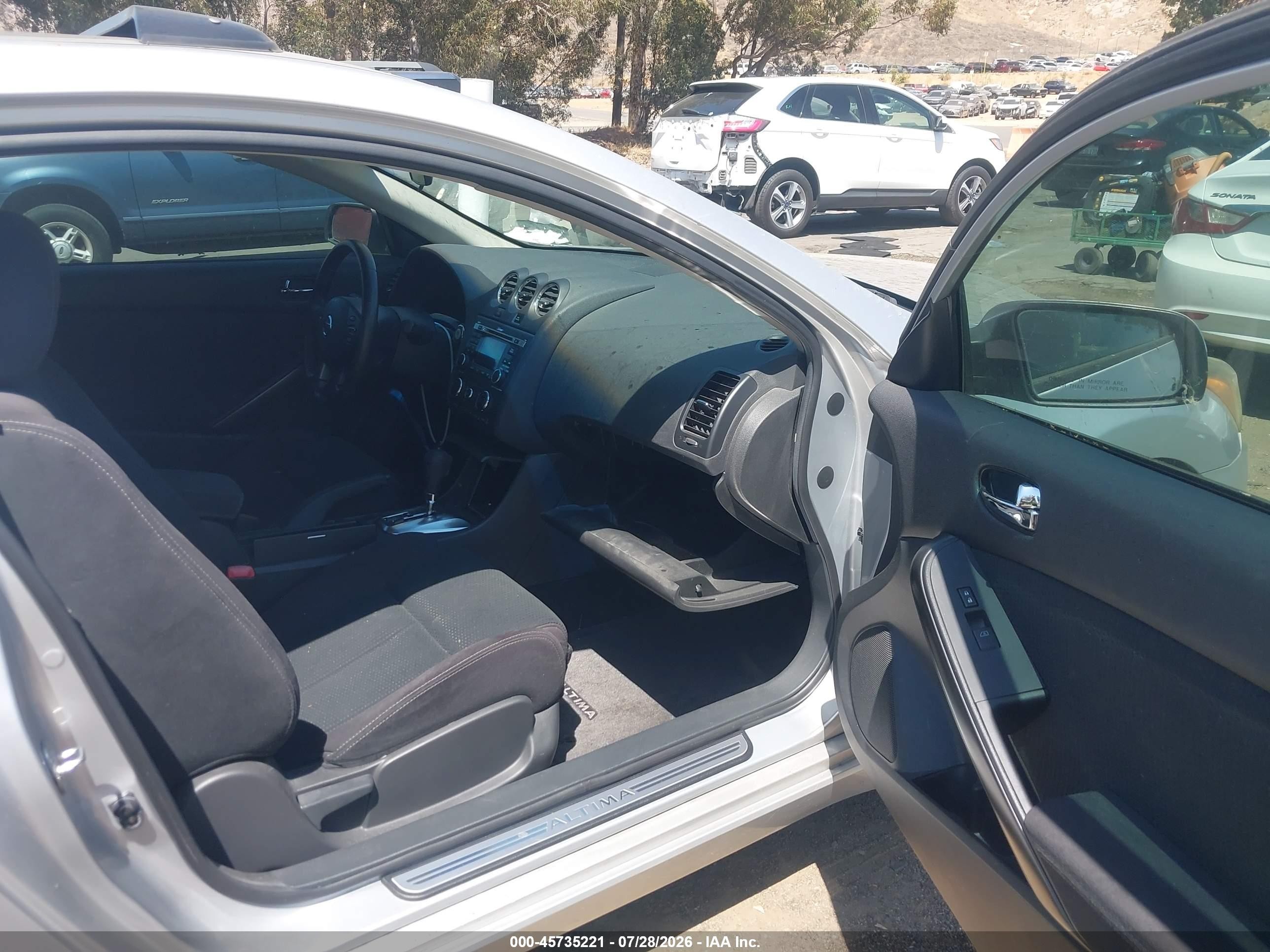 2011 Nissan Altima 2.5 S Silver vin: 1N4AL2EP0BC176566