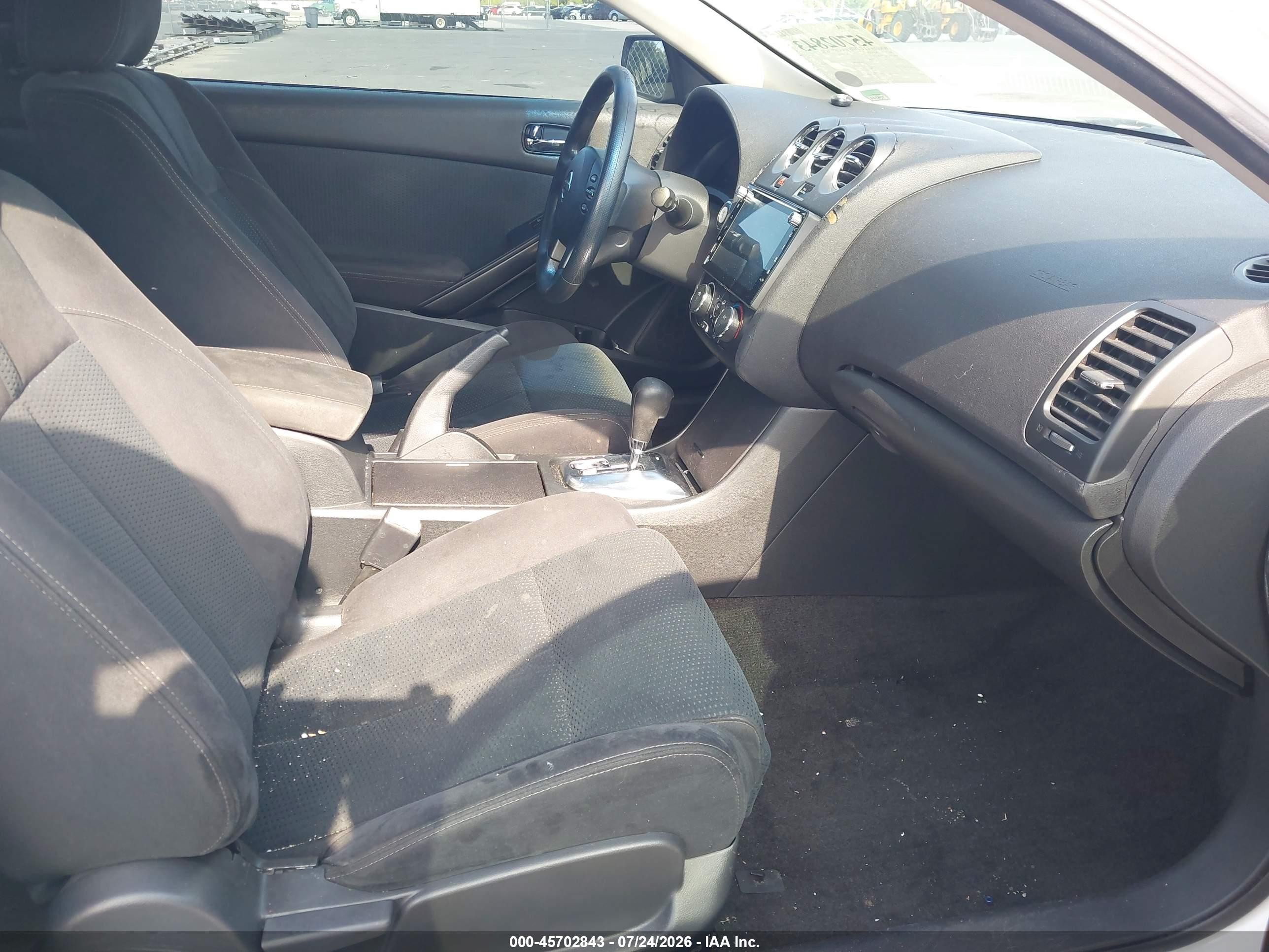 2013 Nissan Altima 2.5 S Белый vin: 1N4AL2EP0DC155932