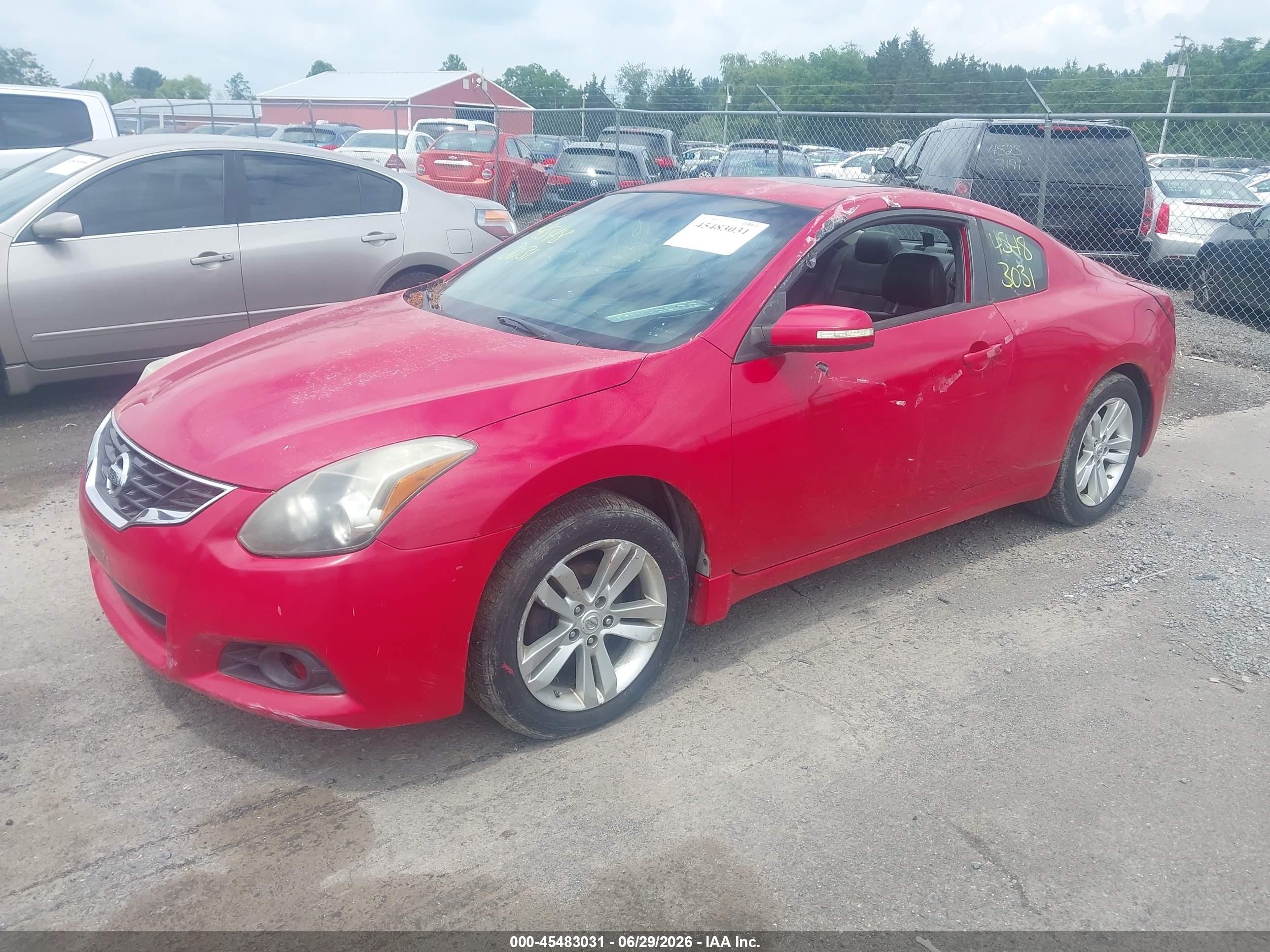 2011 Nissan Altima 2.5 S Red vin: 1N4AL2EP1BC174342