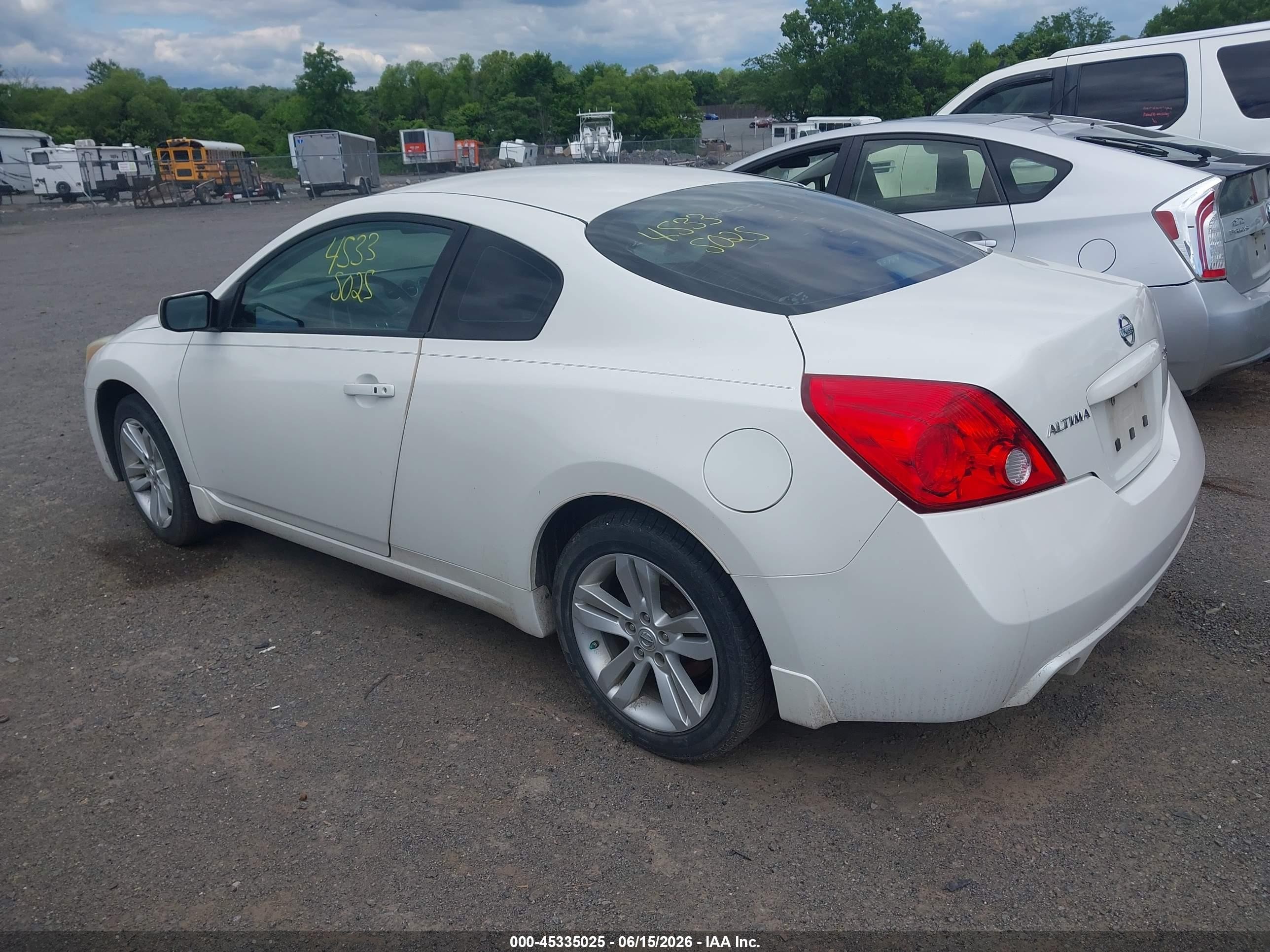 2010 Nissan Altima 2.5 S White vin: 1N4AL2EP2AC158259