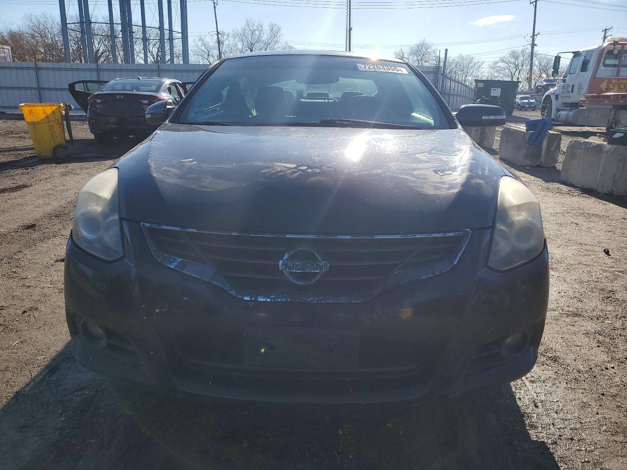 2011 Niss Altima S Black vin: 1N4AL2EP5BC104682