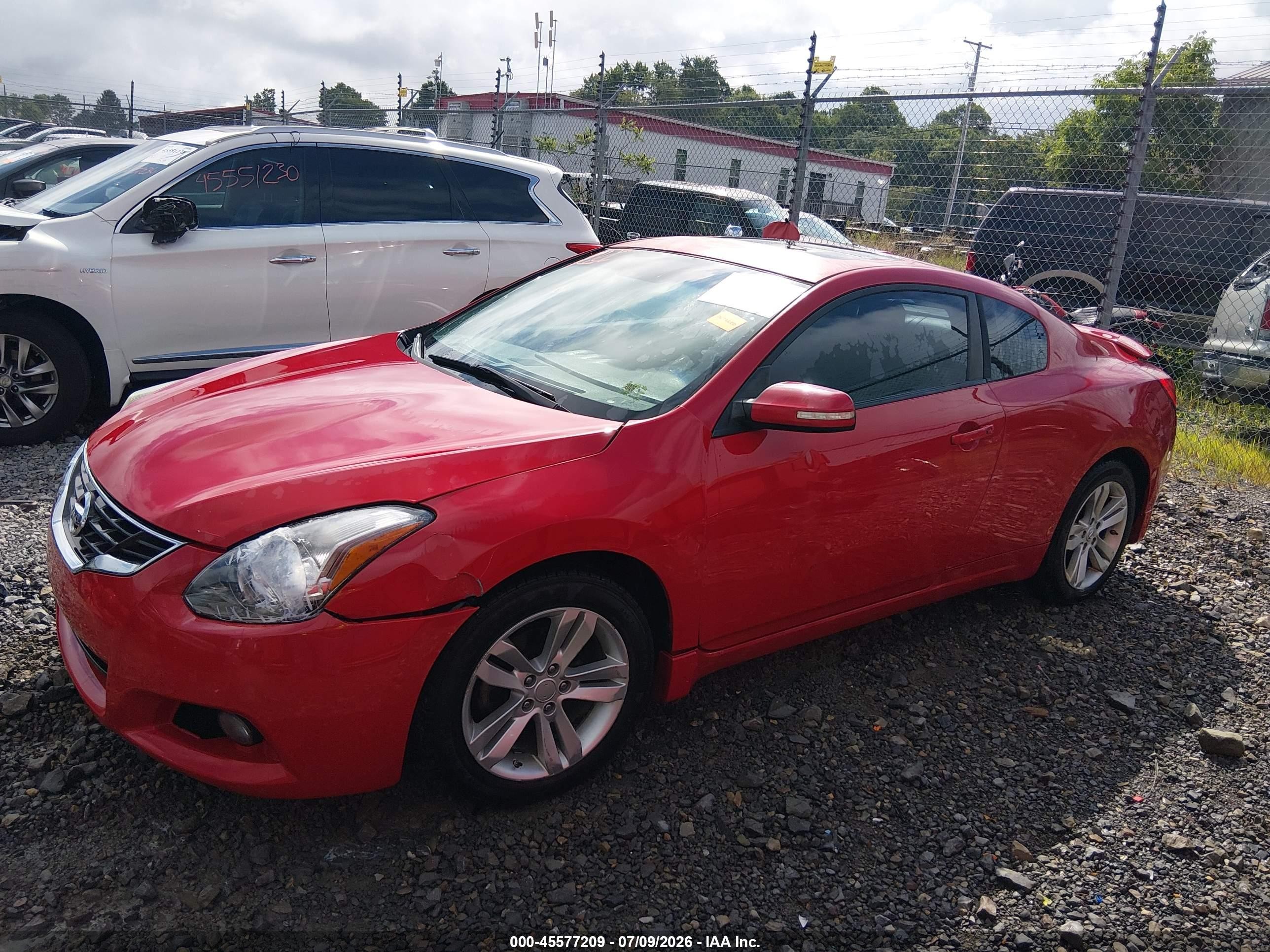 2010 Nissan Altima 2.5 S Red vin: 1N4AL2EP6AC121411