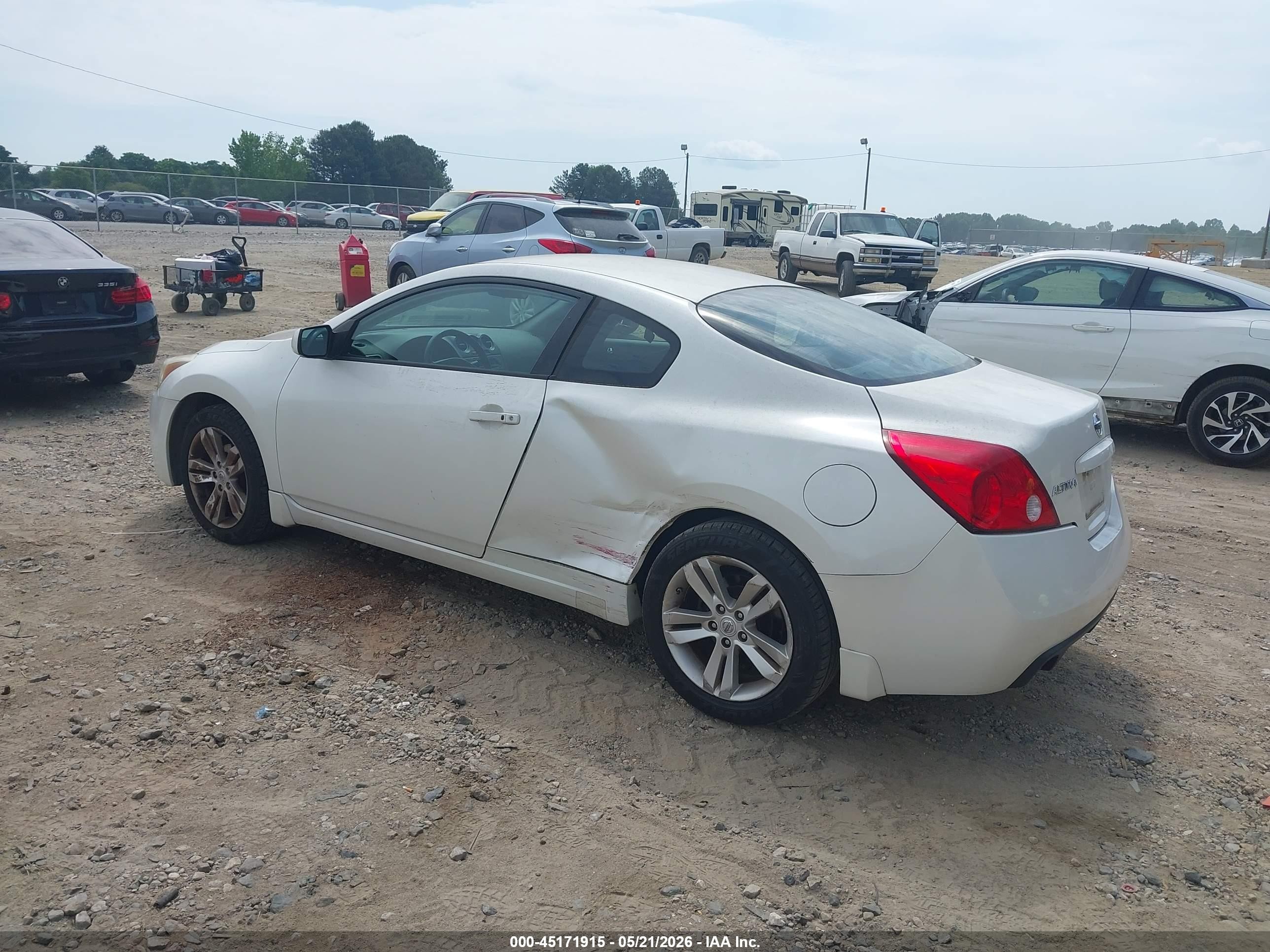 2013 Nissan Altima 2.5 S White vin: 1N4AL2EP6DC199725