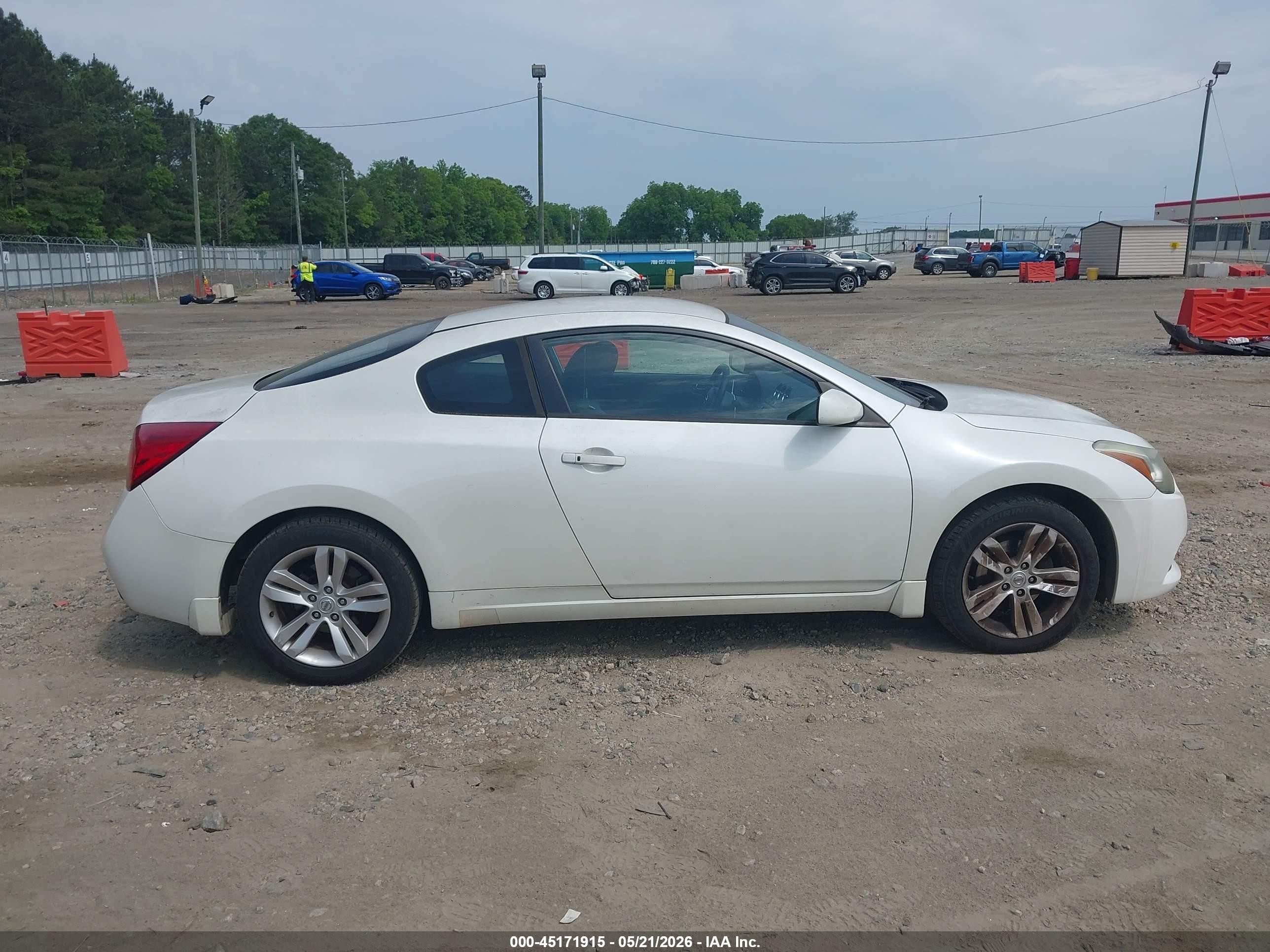 2013 Nissan Altima 2.5 S White vin: 1N4AL2EP6DC199725