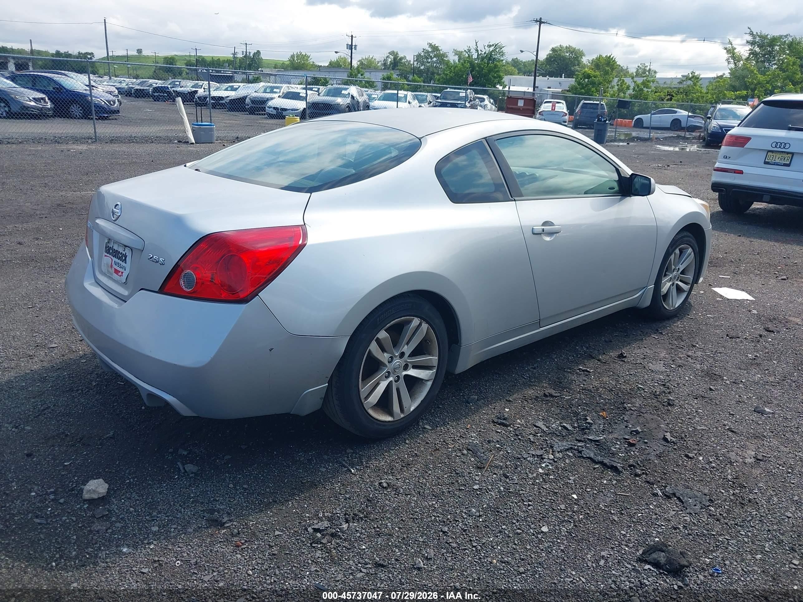 2010 Nissan Altima 2.5 S Silver vin: 1N4AL2EP7AC115584