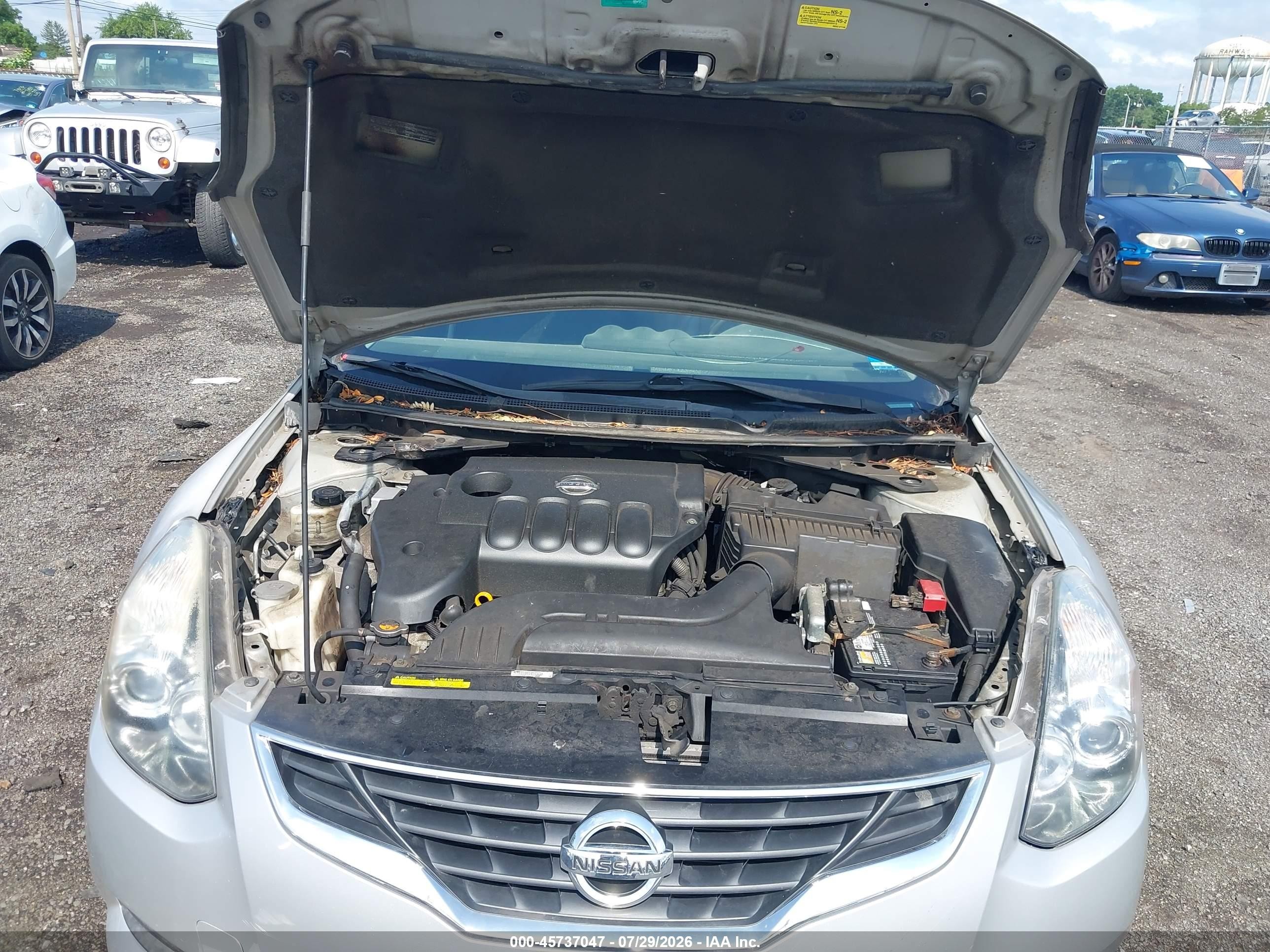 2010 Nissan Altima 2.5 S Silver vin: 1N4AL2EP7AC115584