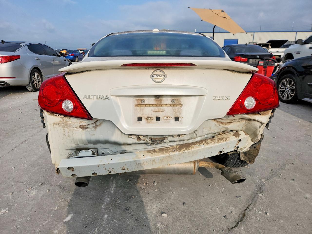 2010 Nissan Altima S White vin: 1N4AL2EP7AC159052