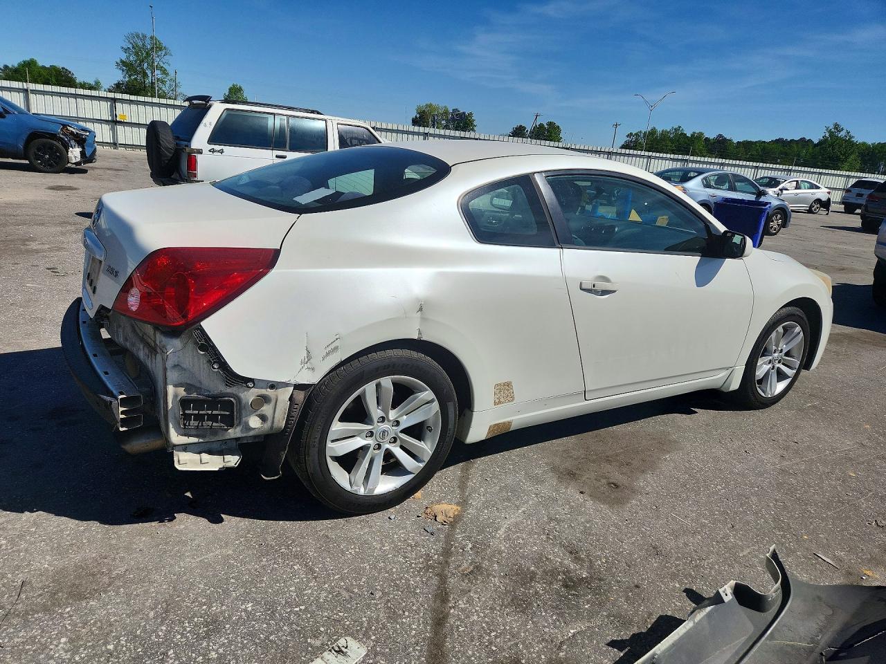 2013 Nissan Altima 2.5 S White vin: 1N4AL2EP8DC178097