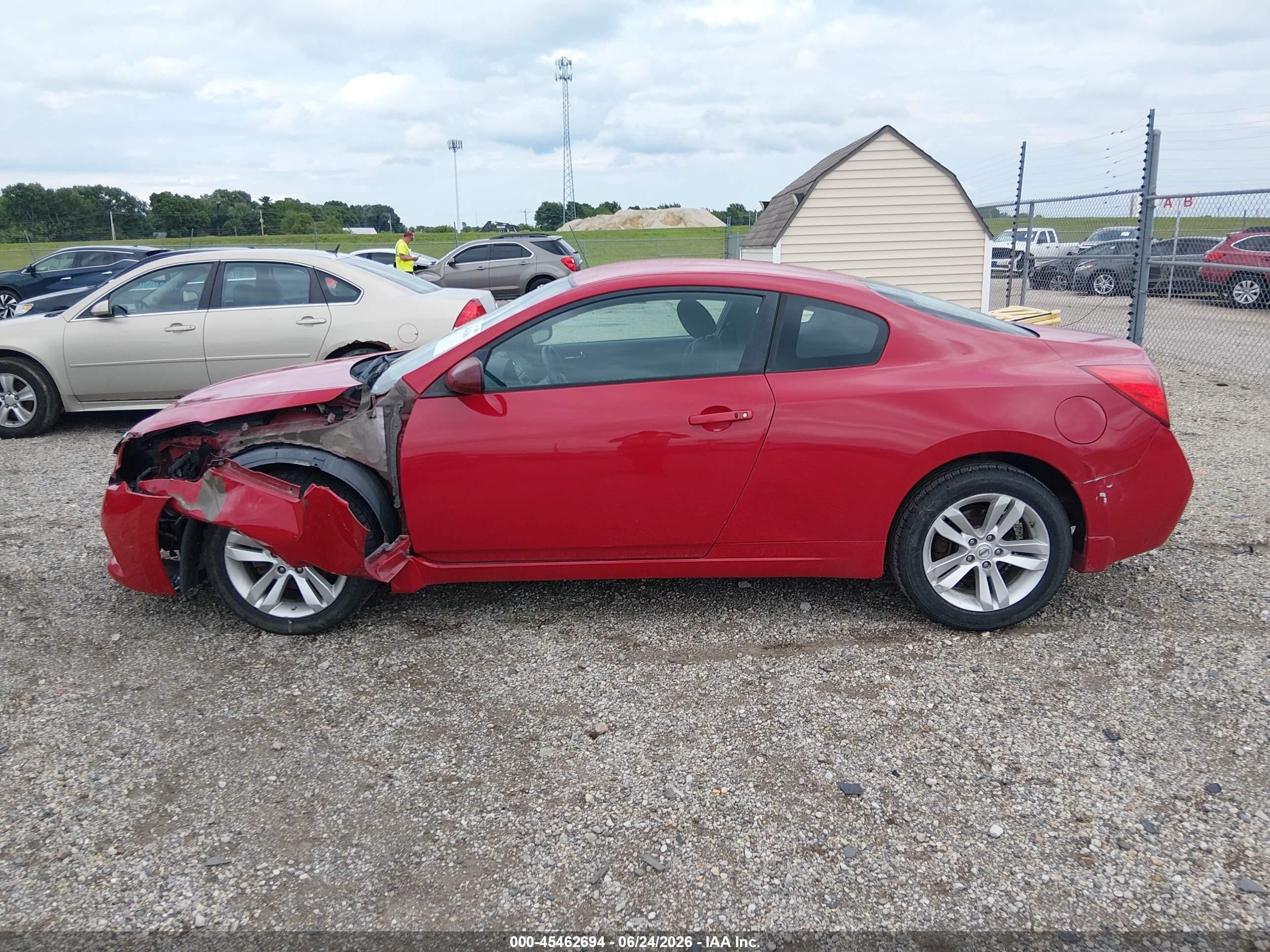 2011 Nissan Altima 2.5 S Red vin: 1N4AL2EP9BC137085