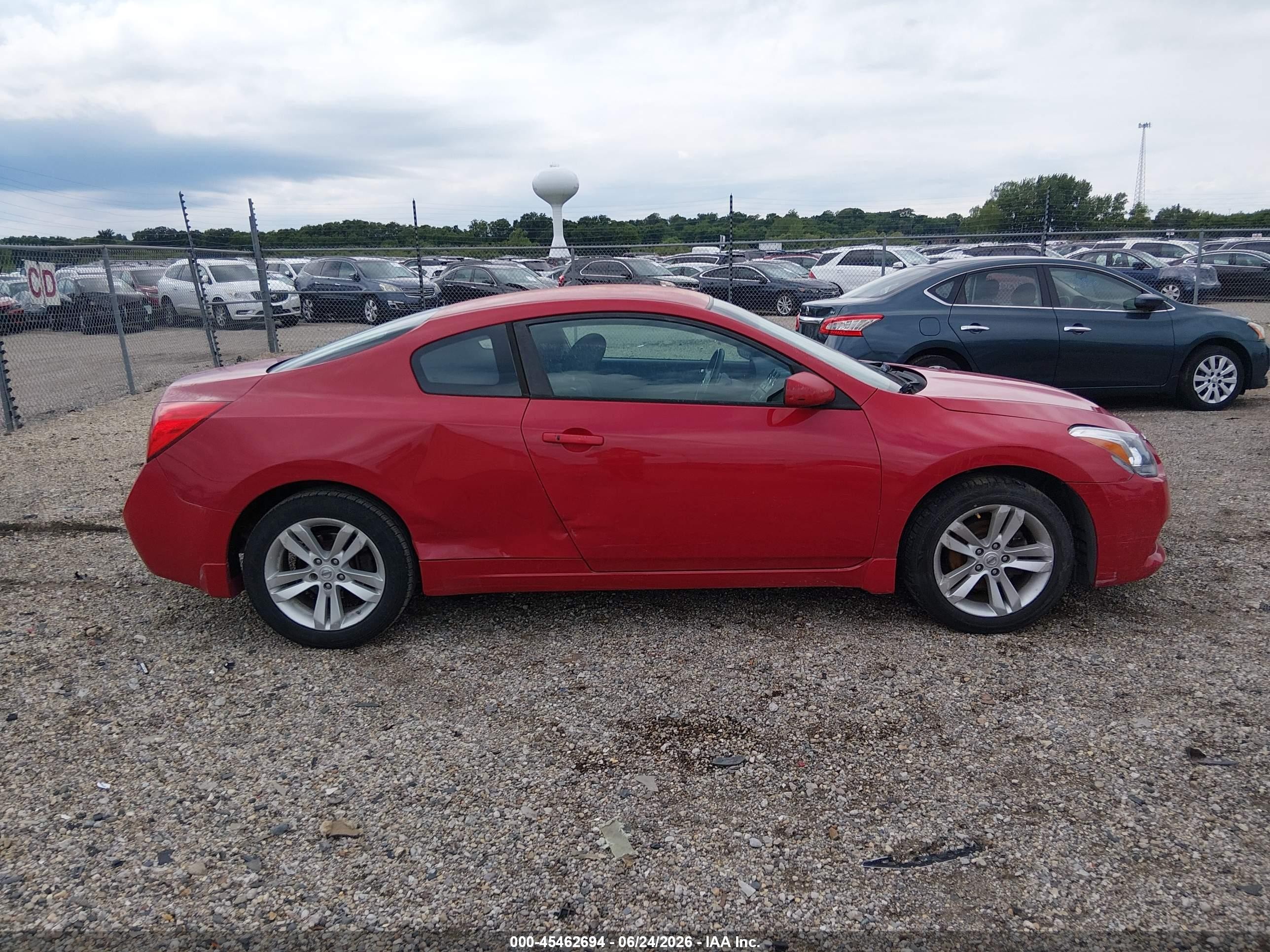 2011 Nissan Altima 2.5 S Red vin: 1N4AL2EP9BC137085