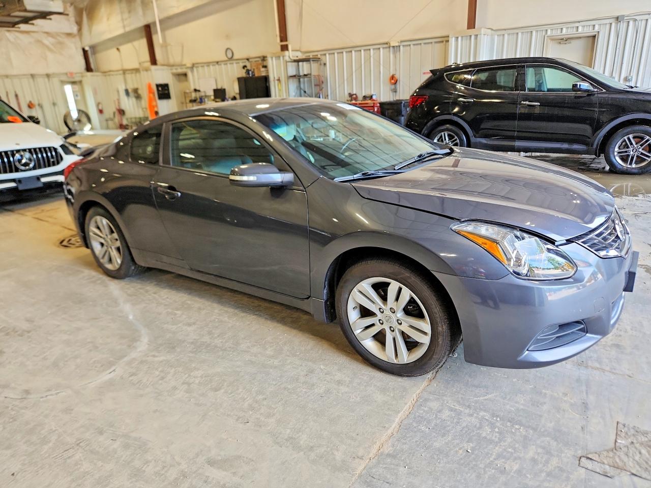 2013 Nissan Altima S Gray vin: 1N4AL2EP9DC253955