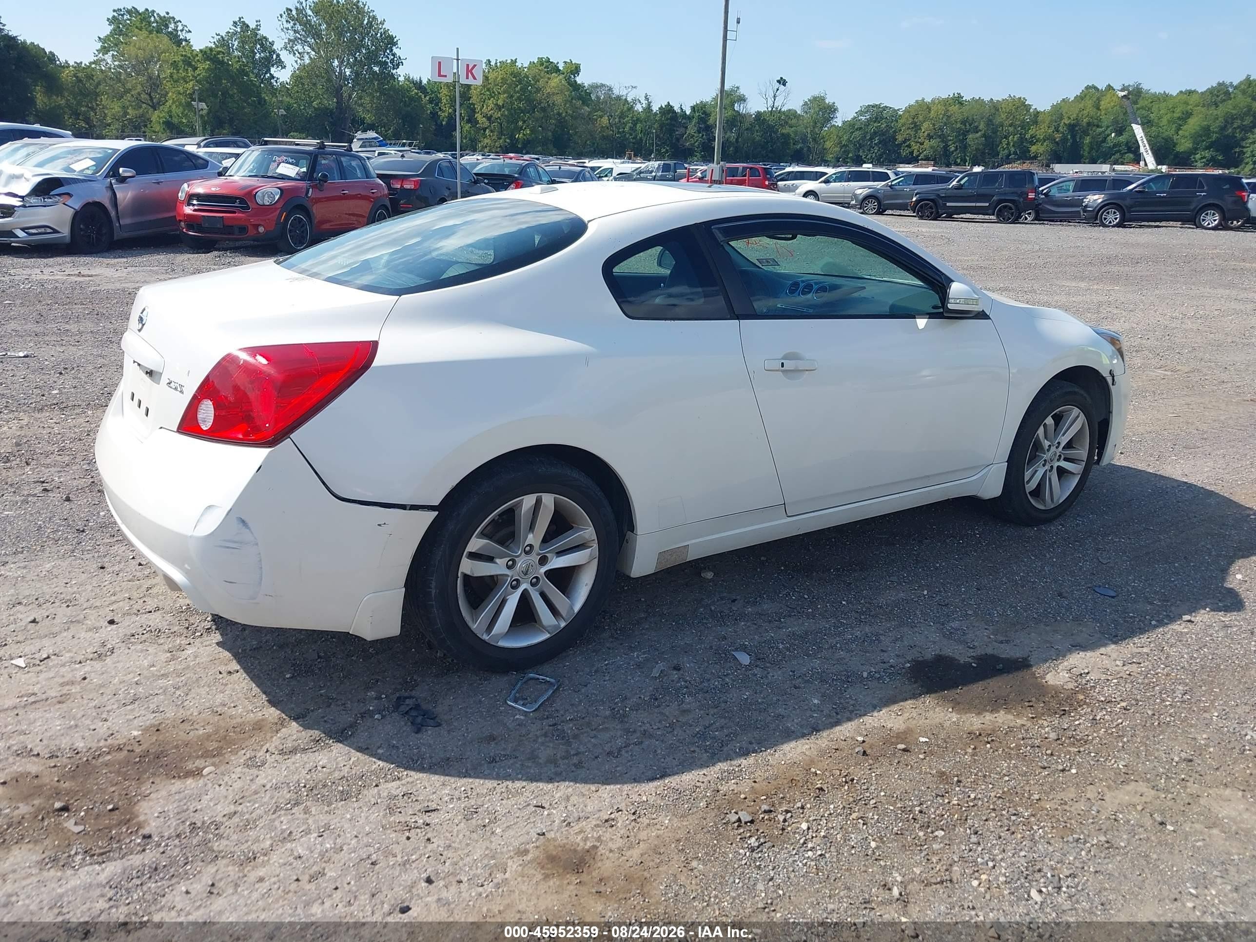 2010 Nissan Altima 2.5 S White vin: 1N4AL2EPXAC114414