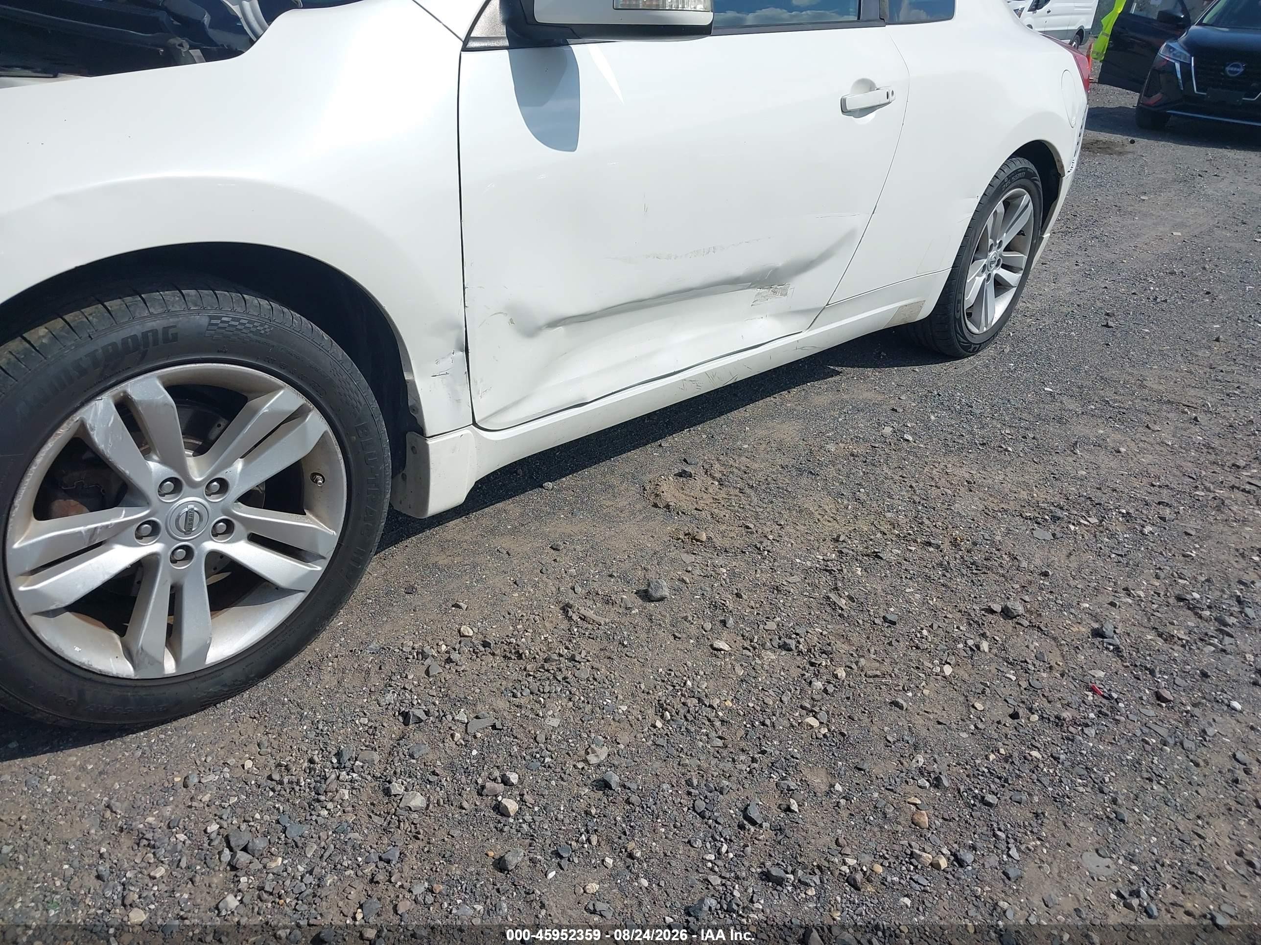 2010 Nissan Altima 2.5 S White vin: 1N4AL2EPXAC114414