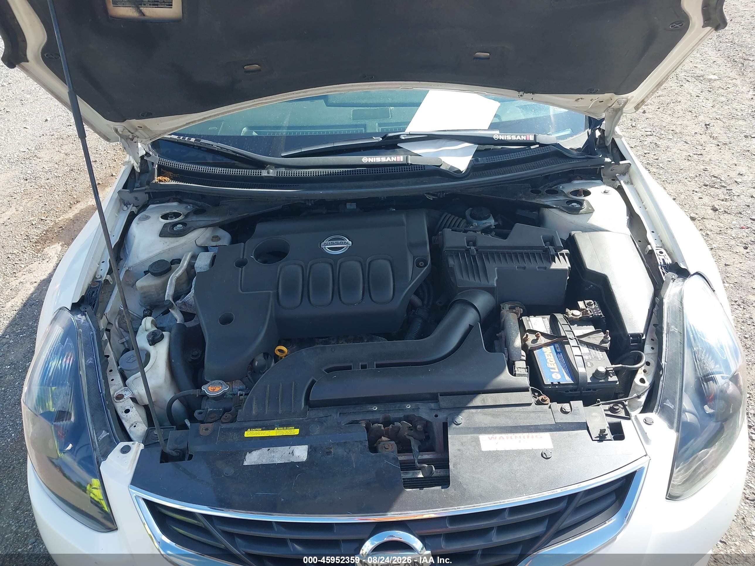 2010 Nissan Altima 2.5 S White vin: 1N4AL2EPXAC114414