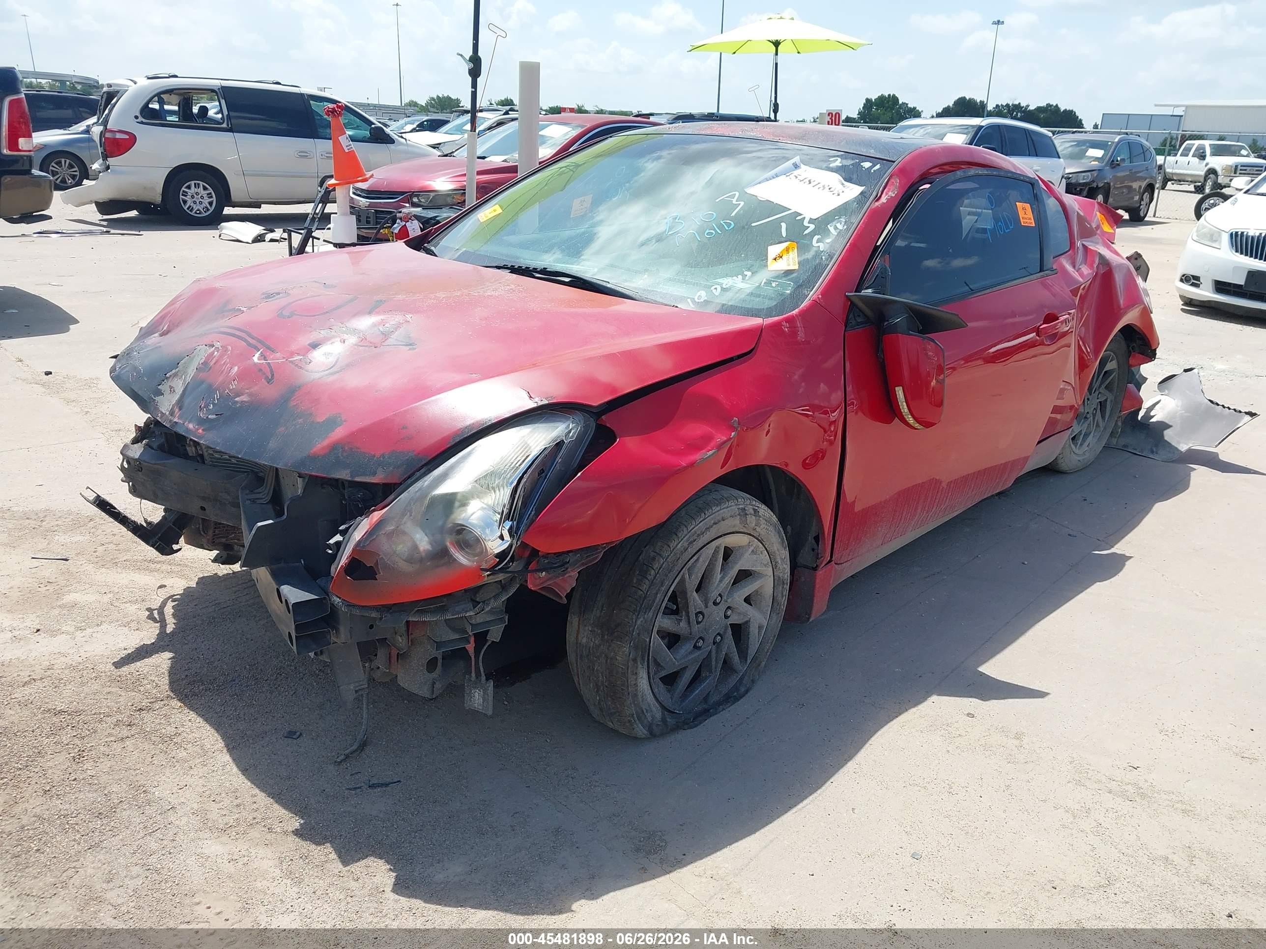2011 Nissan Altima 2.5 S Red vin: 1N4AL2EPXBC142991