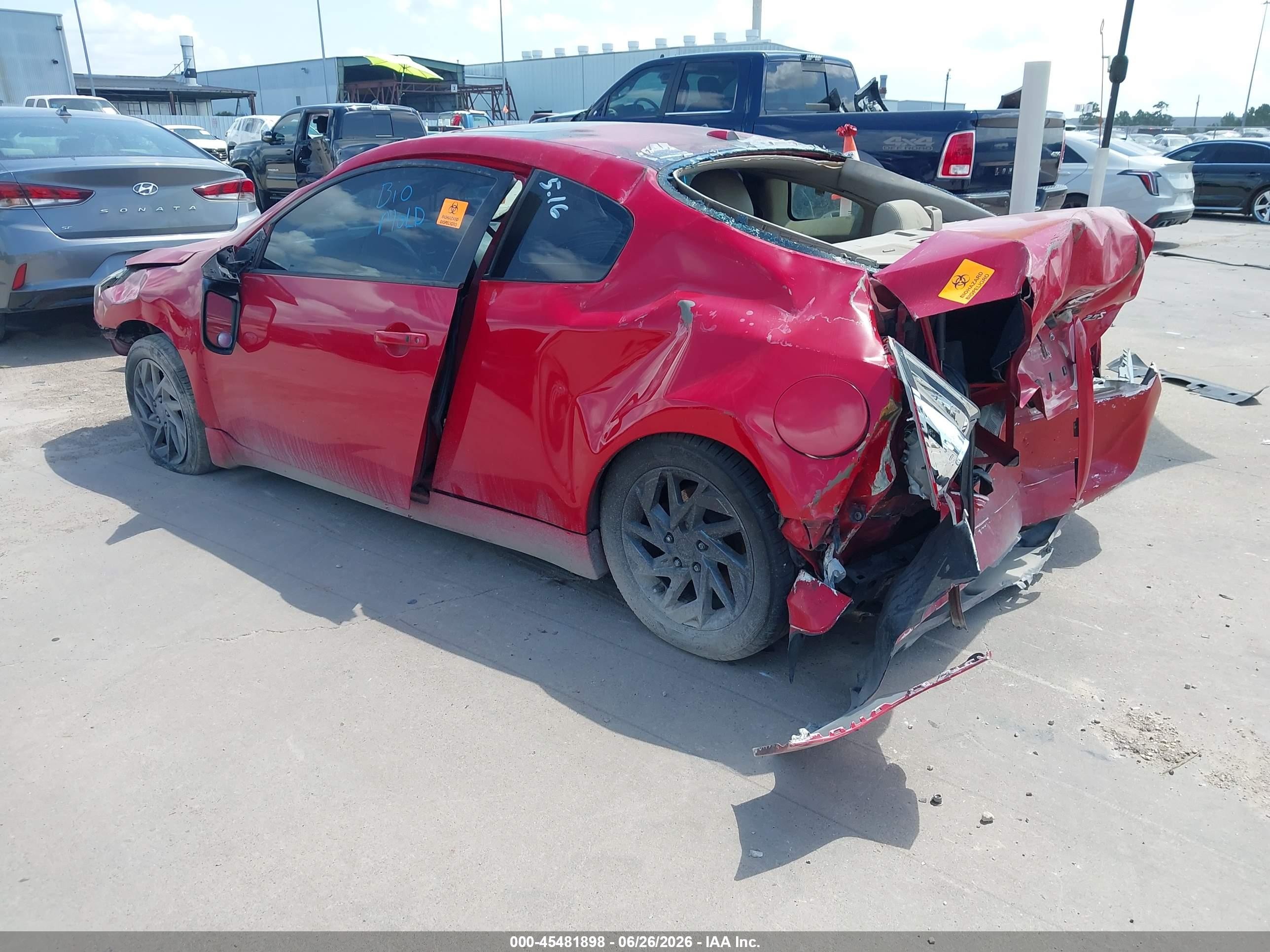 2011 Nissan Altima 2.5 S Red vin: 1N4AL2EPXBC142991