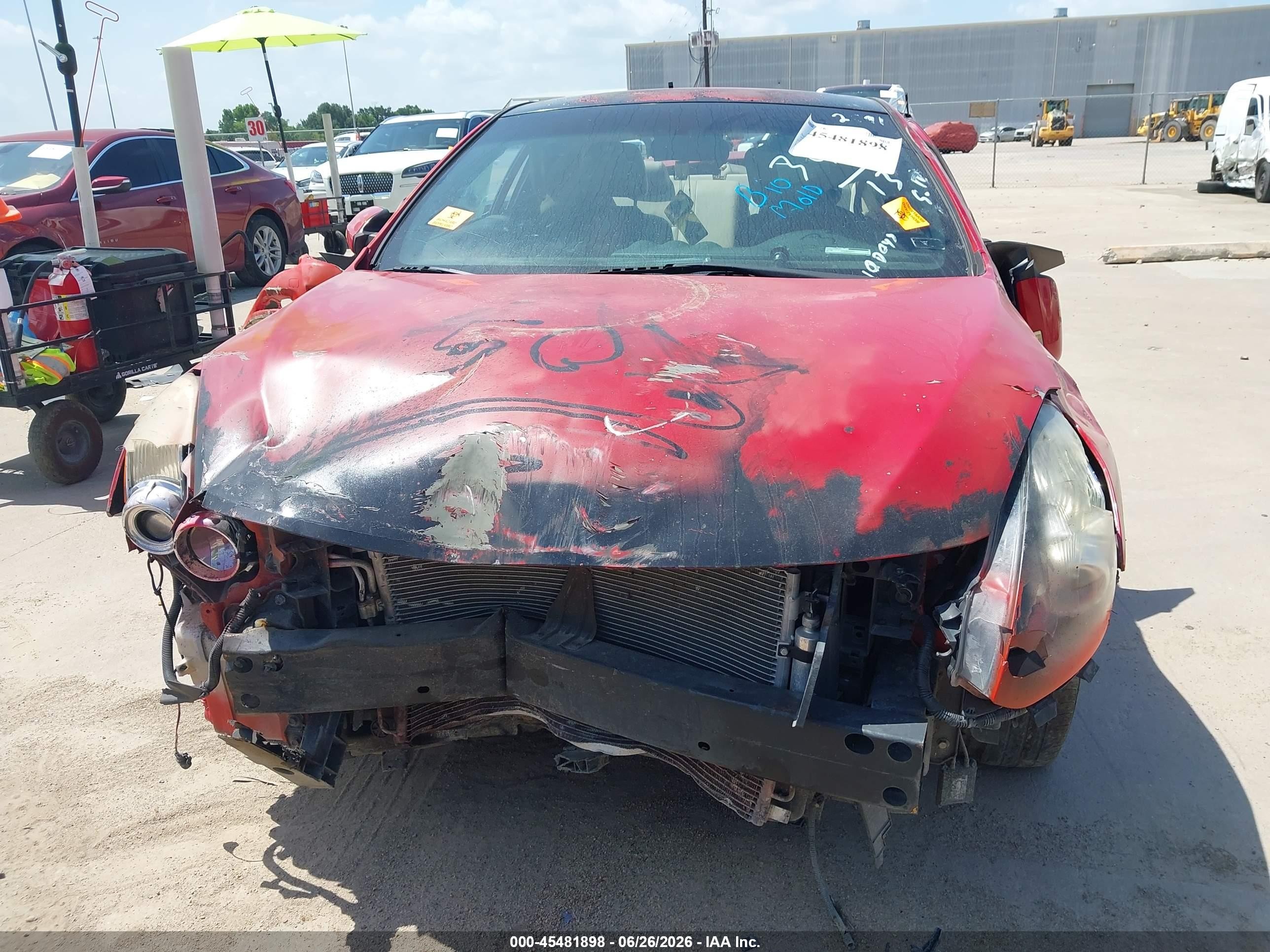2011 Nissan Altima 2.5 S Red vin: 1N4AL2EPXBC142991