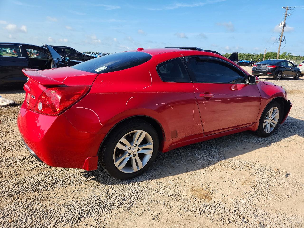 2012 Nissan Altima 2.5 S Red vin: 1N4AL2EPXCC220803