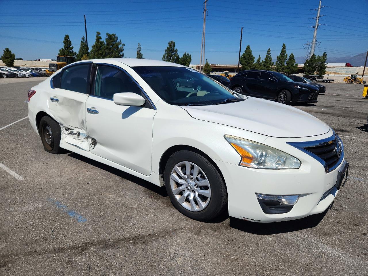 2013 Nissan Altima 2.5 White vin: 1N4AL3AP0DC112199