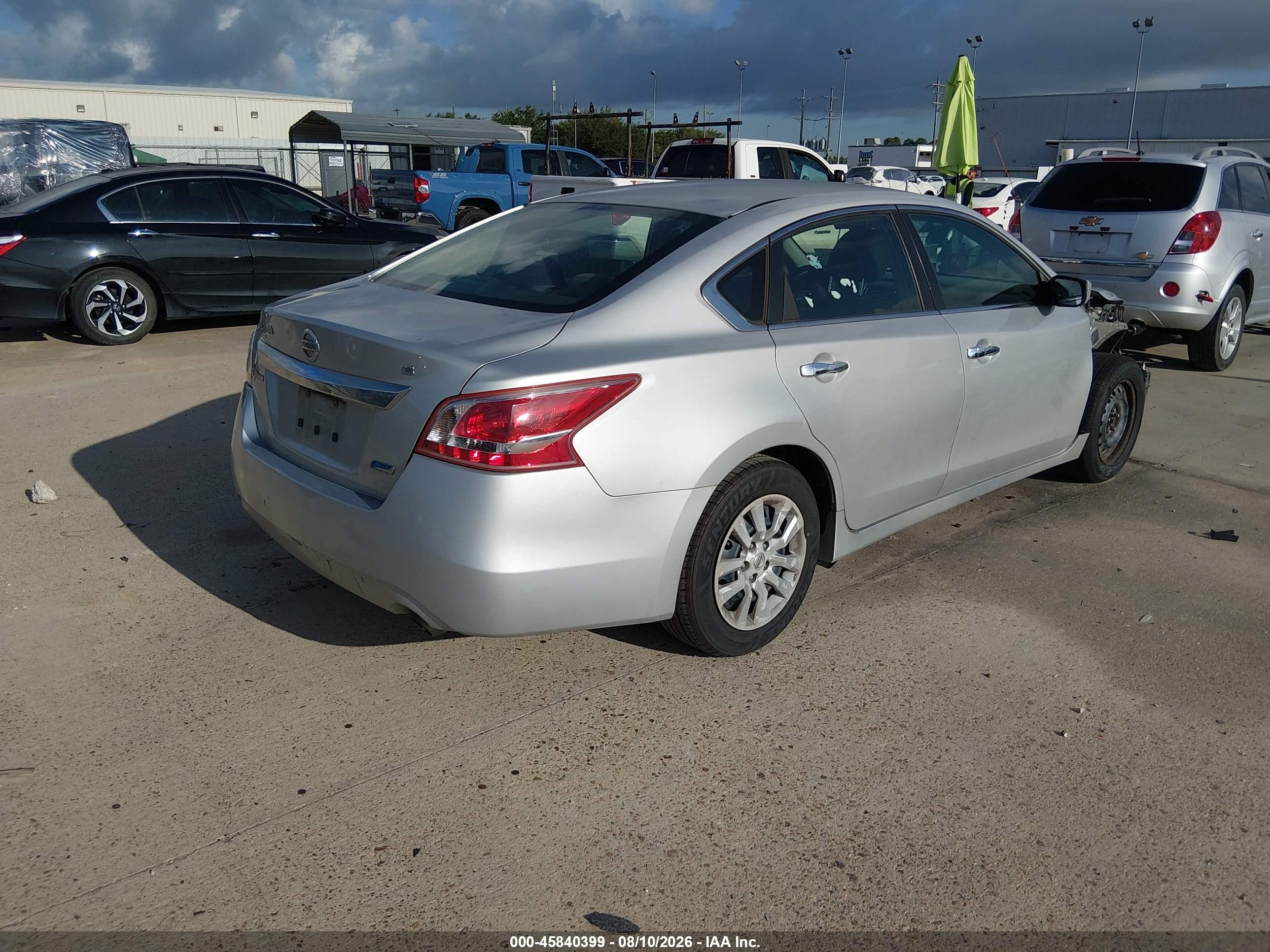 2013 Nissan Altima 2.5 S Silver vin: 1N4AL3AP0DC166358