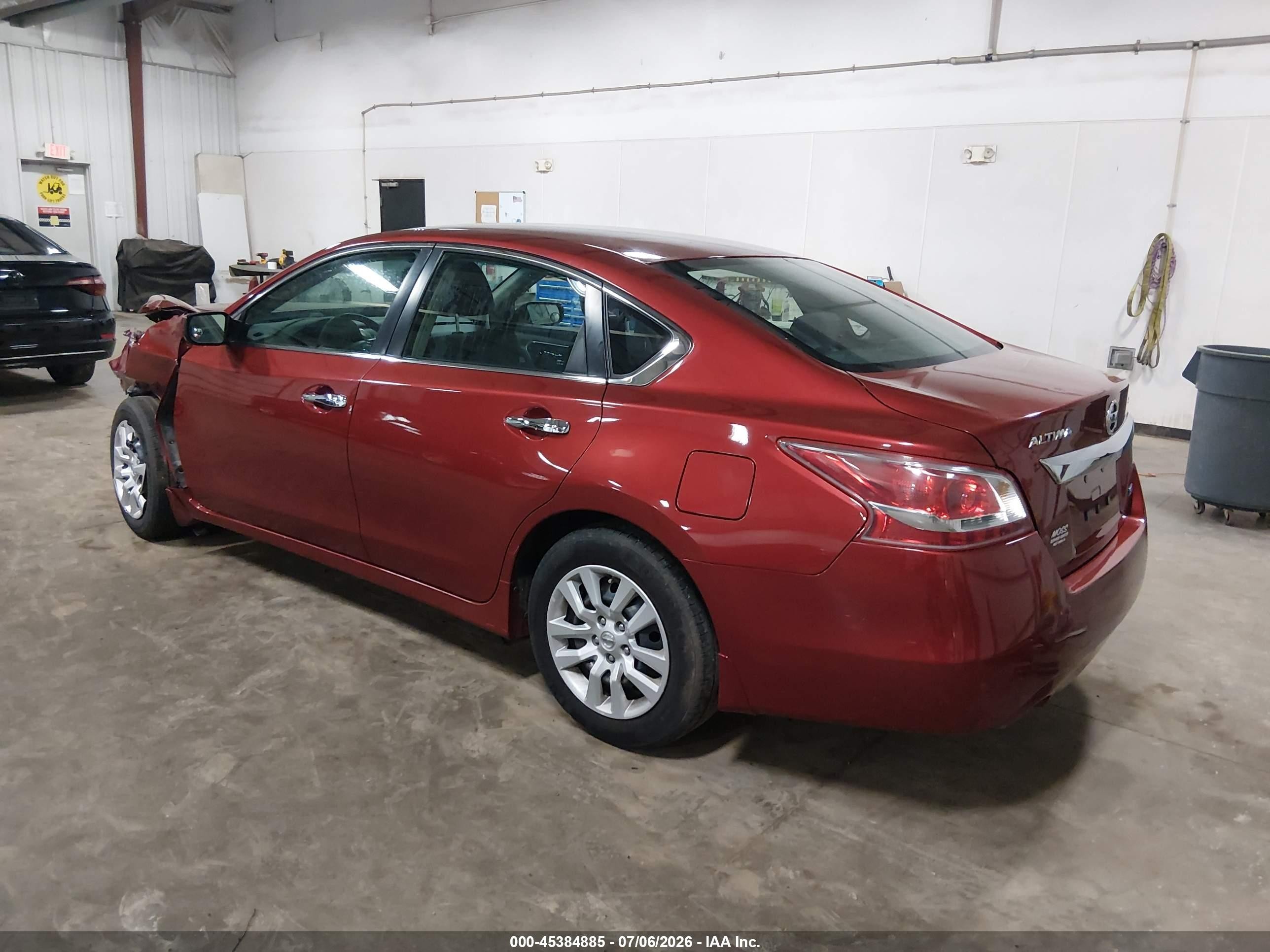 2013 Nissan Altima 2.5 S Red vin: 1N4AL3AP0DC185735