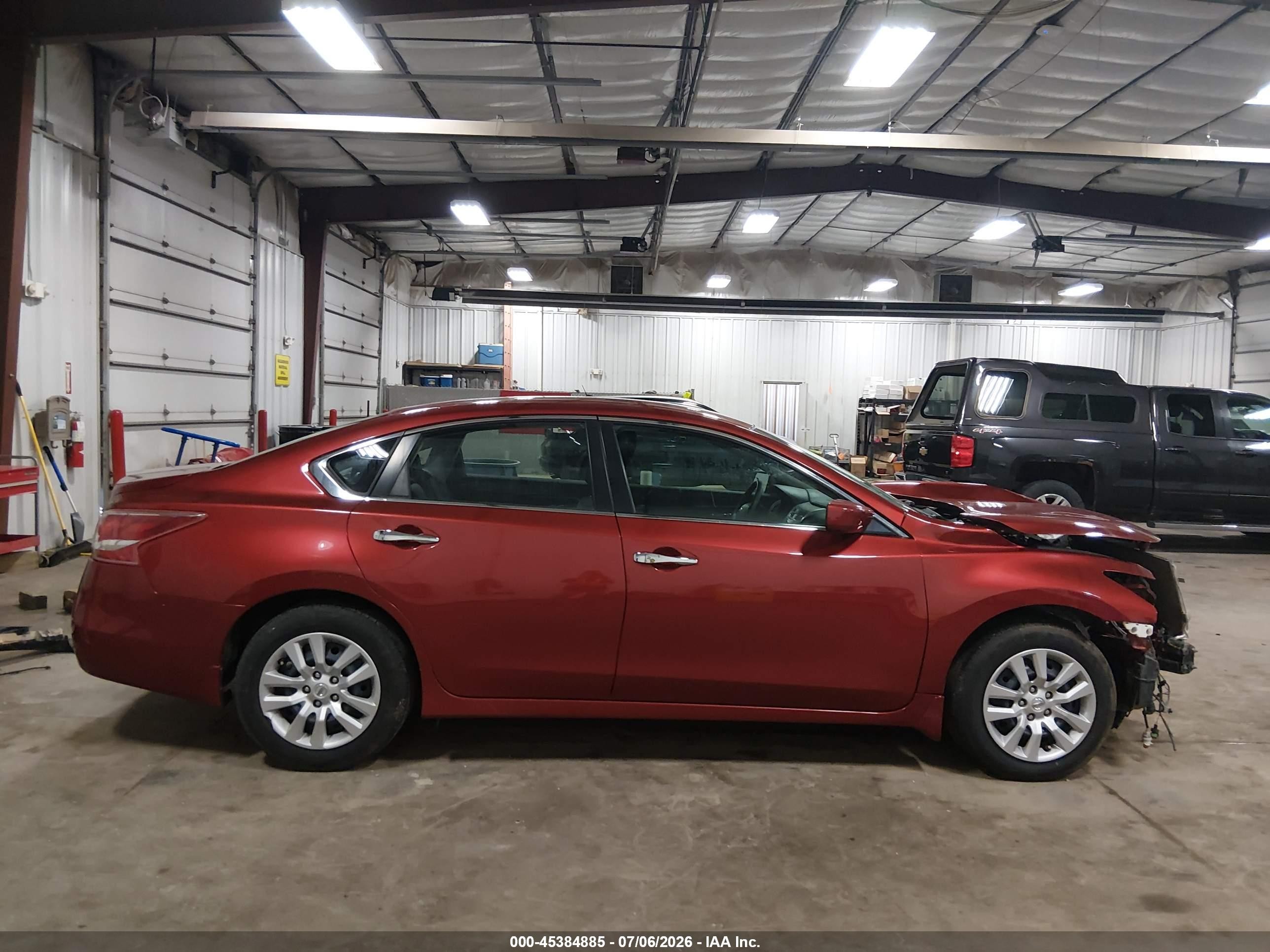 2013 Nissan Altima 2.5 S Red vin: 1N4AL3AP0DC185735