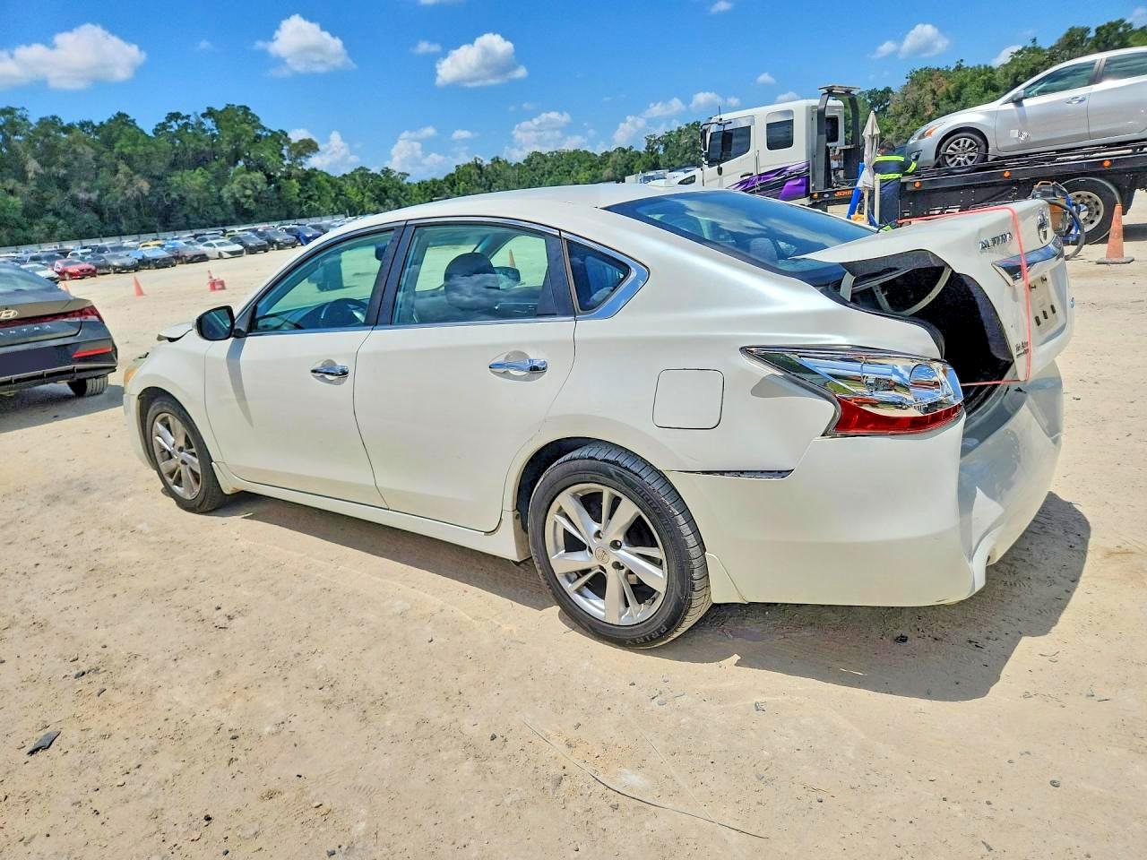 2013 Nissan Altima 2.5/s/sv/sl Белый vin: 1N4AL3AP0DC215395