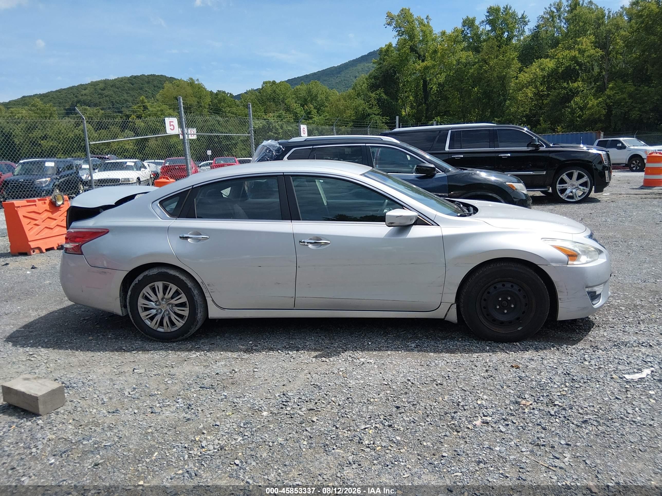 2013 Nissan Altima 2.5 S Silver vin: 1N4AL3AP0DC234321