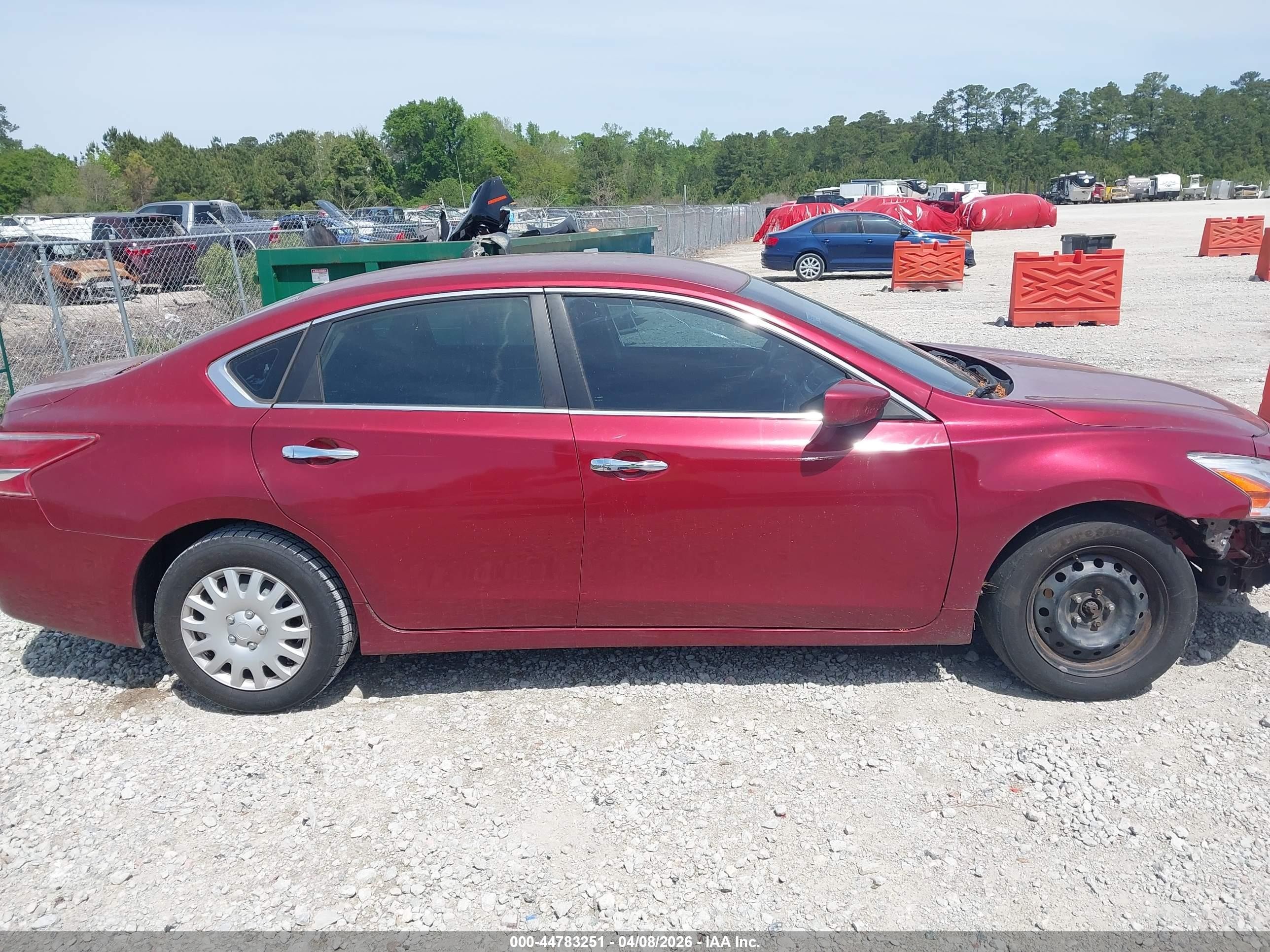 2013 Nissan Altima 2.5 S Red vin: 1N4AL3AP0DC239292