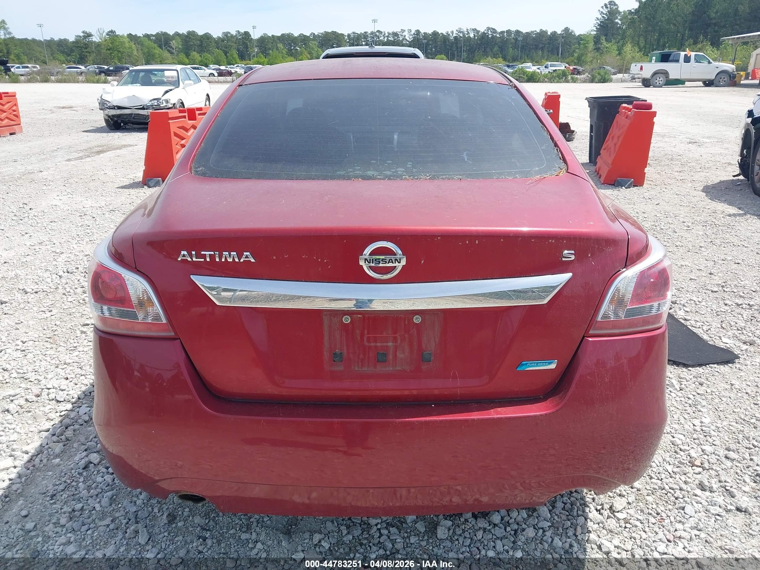 2013 Nissan Altima 2.5 S Red vin: 1N4AL3AP0DC239292