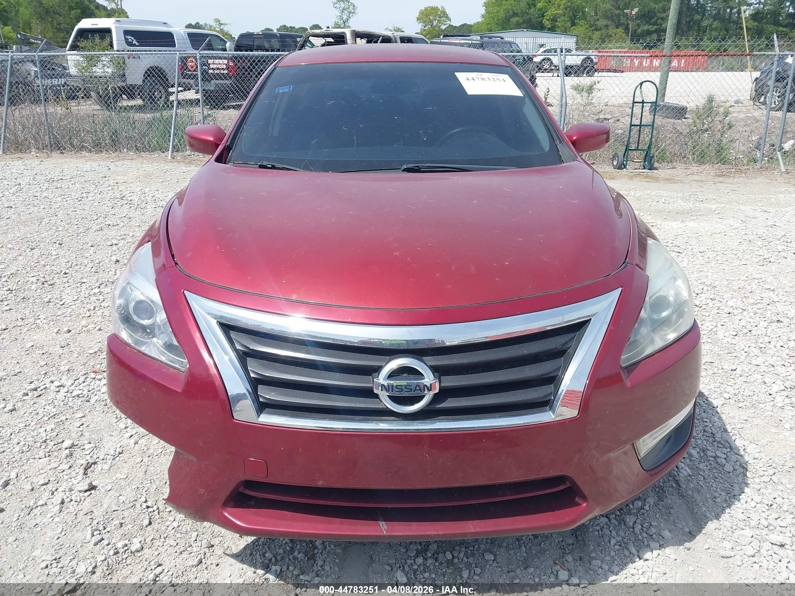 2013 Nissan Altima 2.5 S Red vin: 1N4AL3AP0DC239292