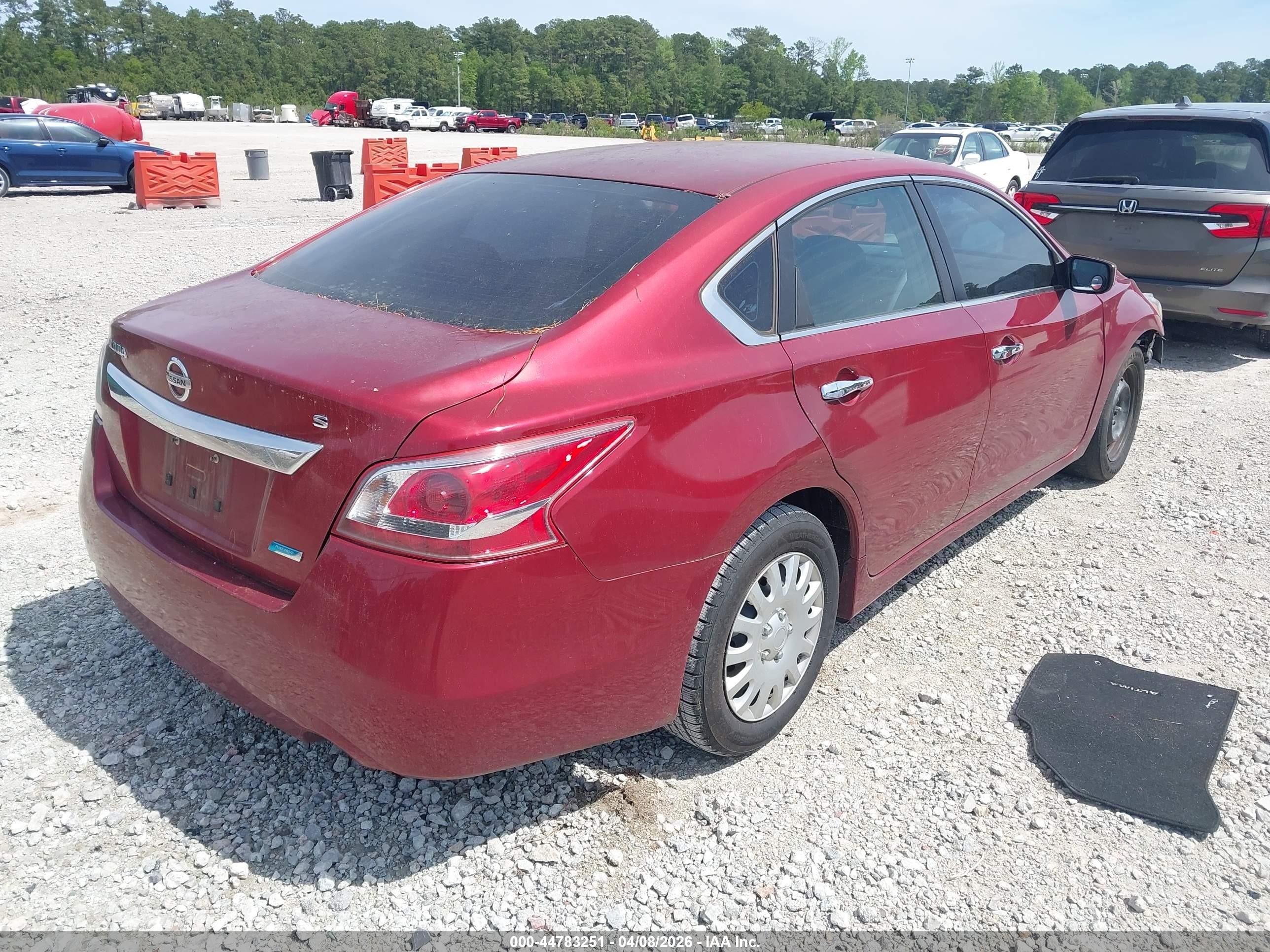 2013 Nissan Altima 2.5 S Red vin: 1N4AL3AP0DC239292