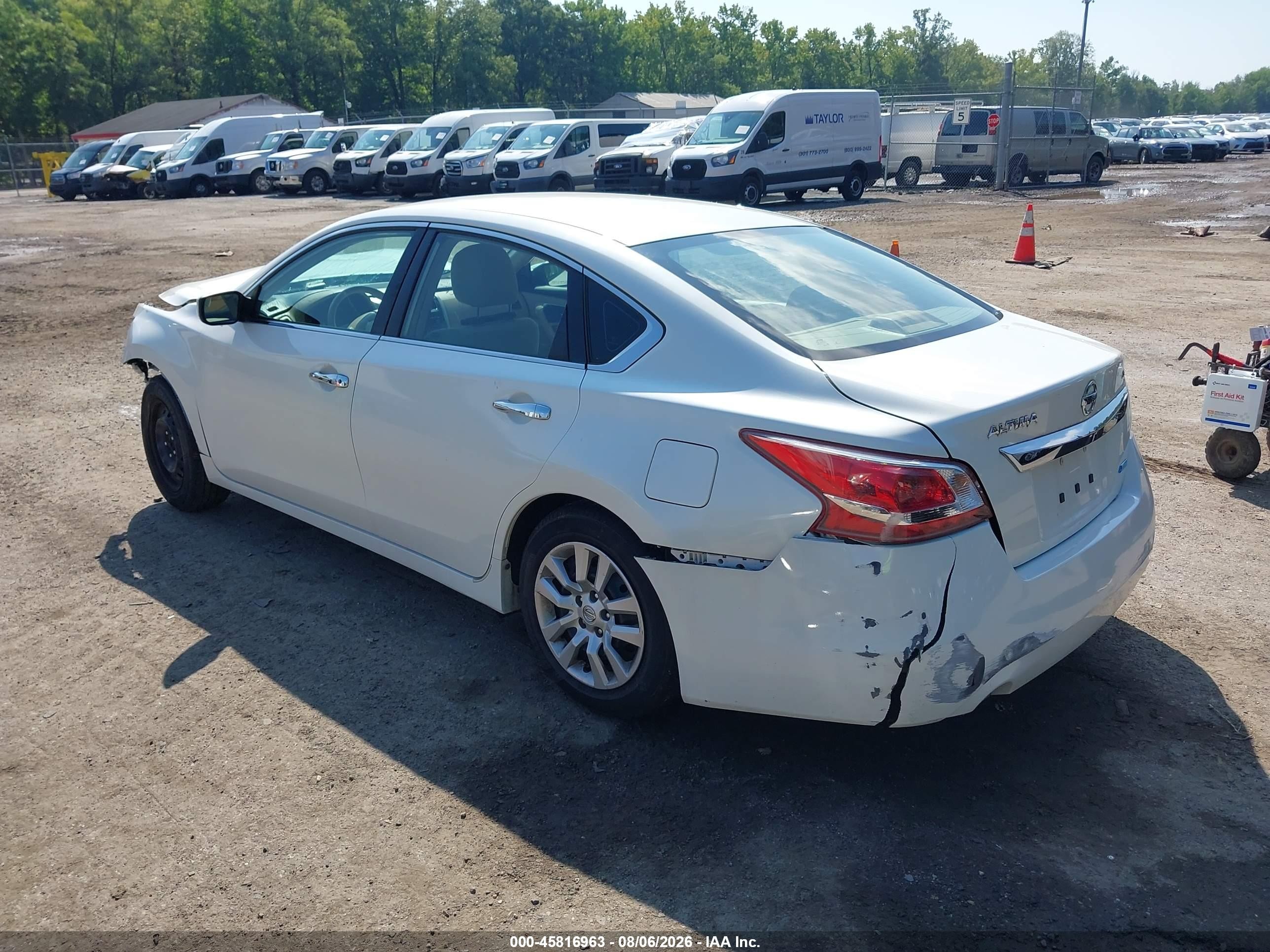 2013 Nissan Altima 2.5 S Белый vin: 1N4AL3AP0DC241351