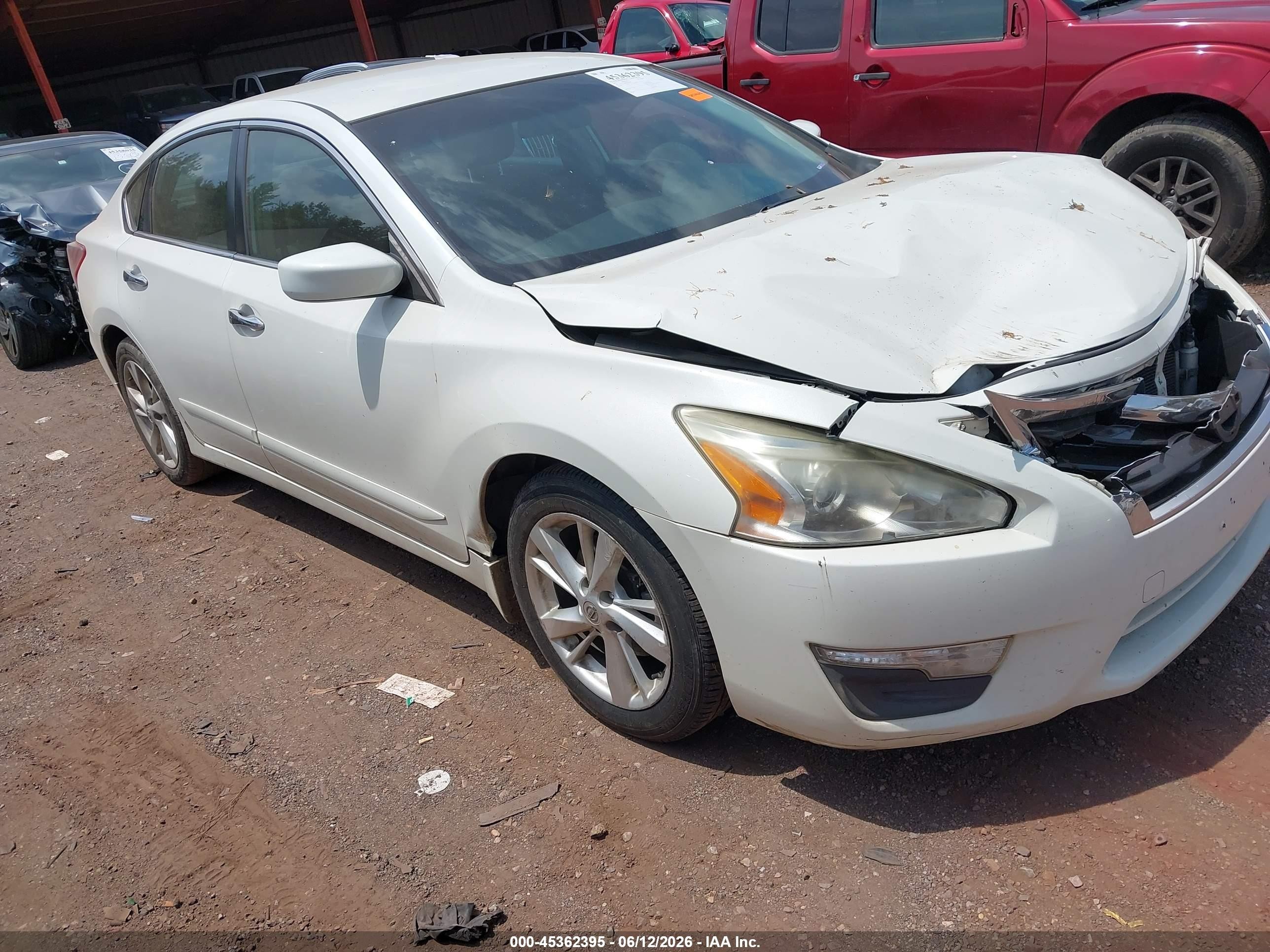 2013 Nissan Altima 2.5 Sv Белый vin: 1N4AL3AP0DC257128