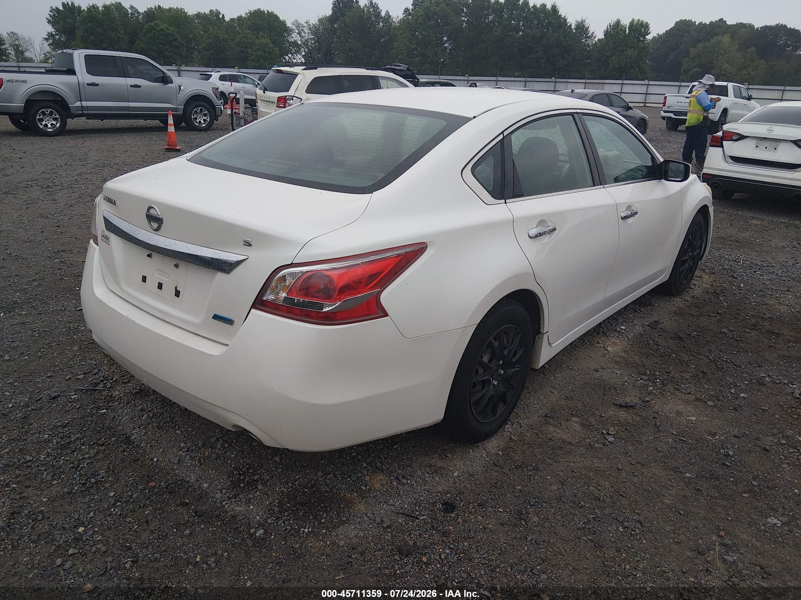 2013 Nissan Altima 2.5 S White vin: 1N4AL3AP0DC272213