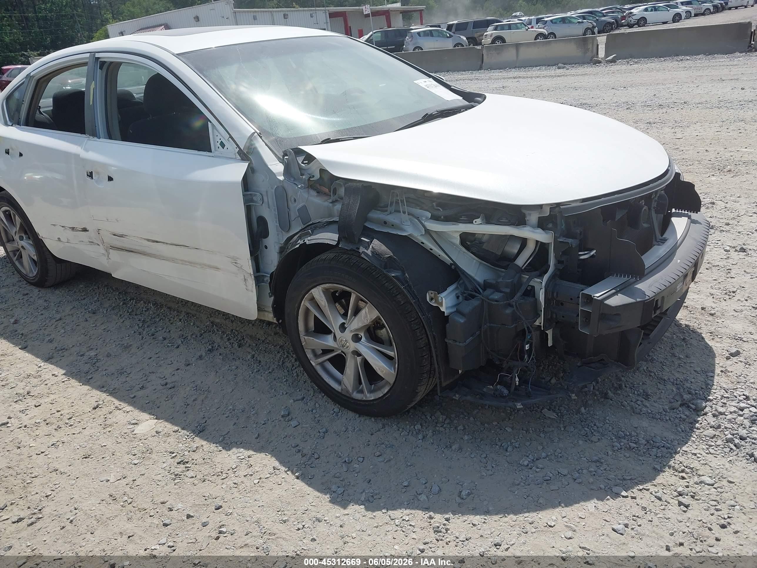 2013 Nissan Altima 2.5 Sv White vin: 1N4AL3AP0DC281901