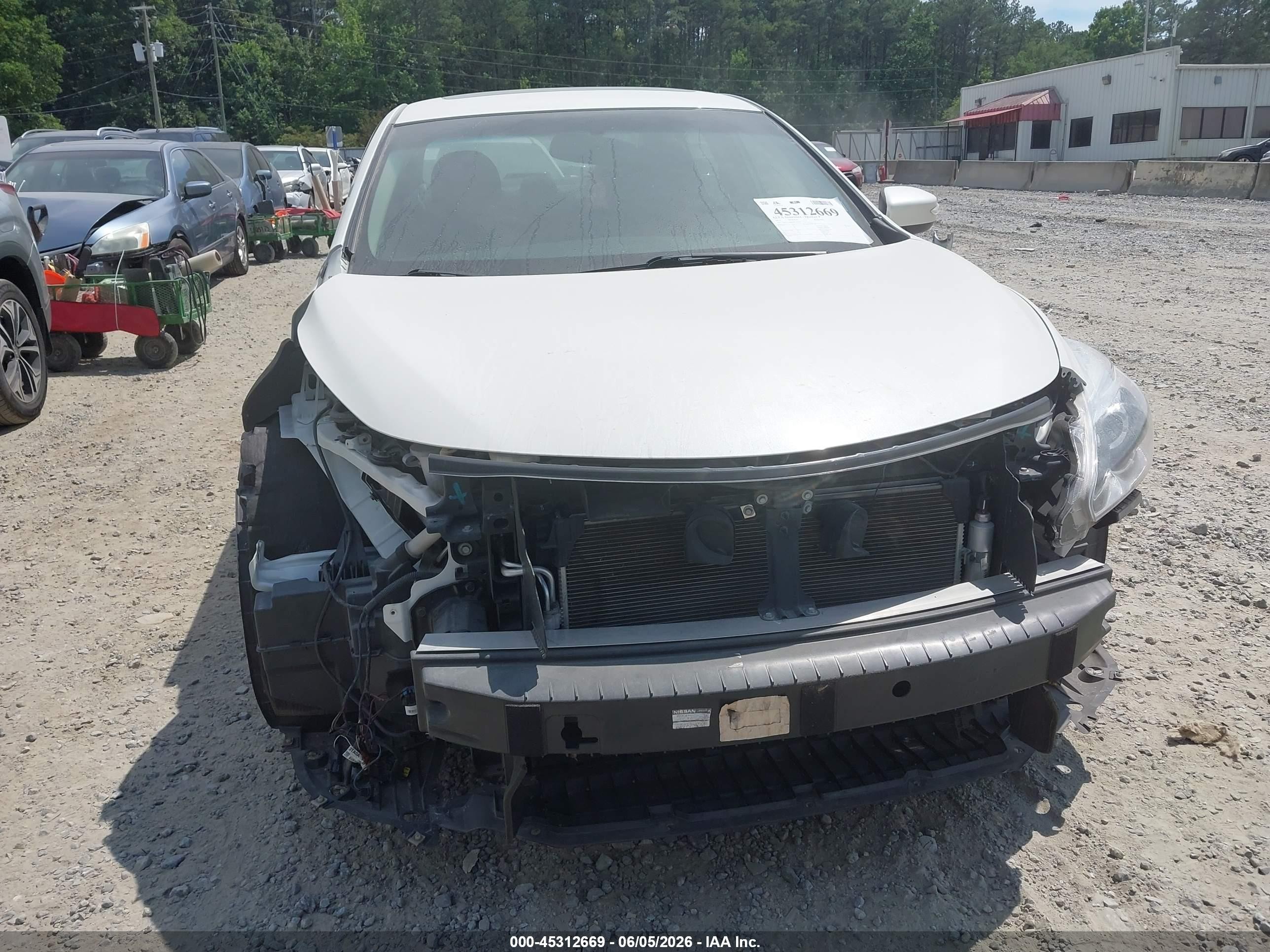 2013 Nissan Altima 2.5 Sv White vin: 1N4AL3AP0DC281901