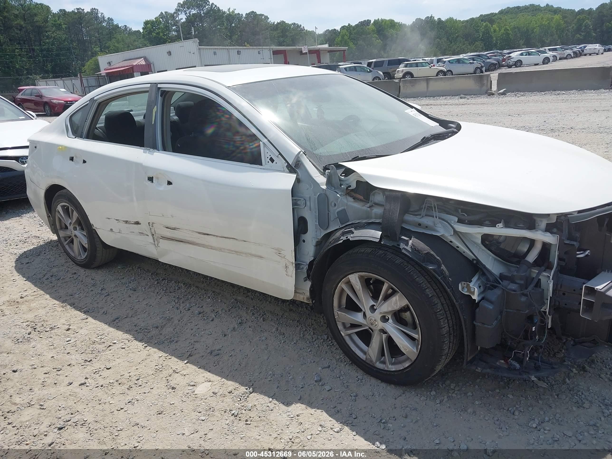 2013 Nissan Altima 2.5 Sv White vin: 1N4AL3AP0DC281901
