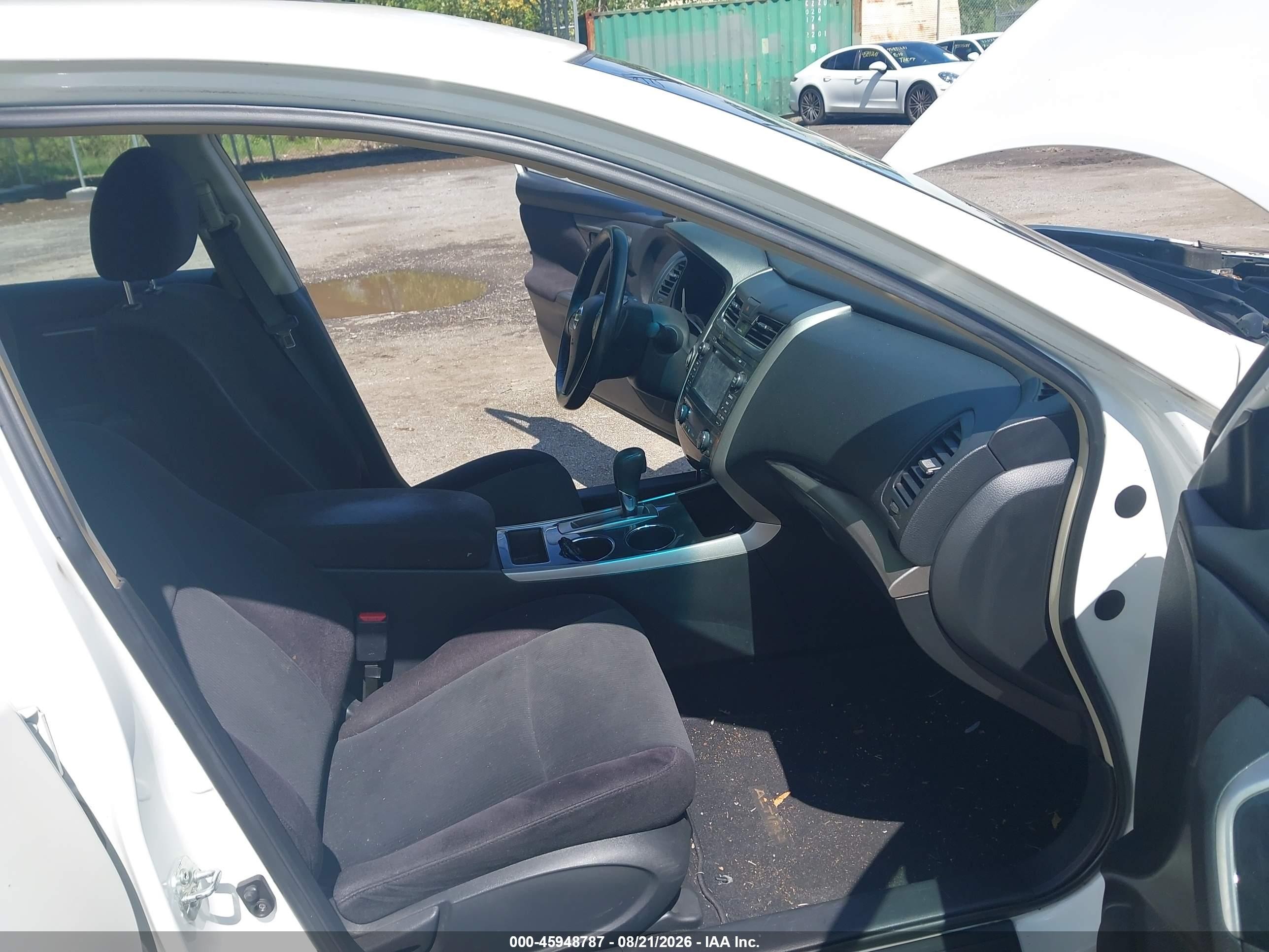 2013 Nissan Altima 2.5 Sv Белый vin: 1N4AL3AP0DC289061